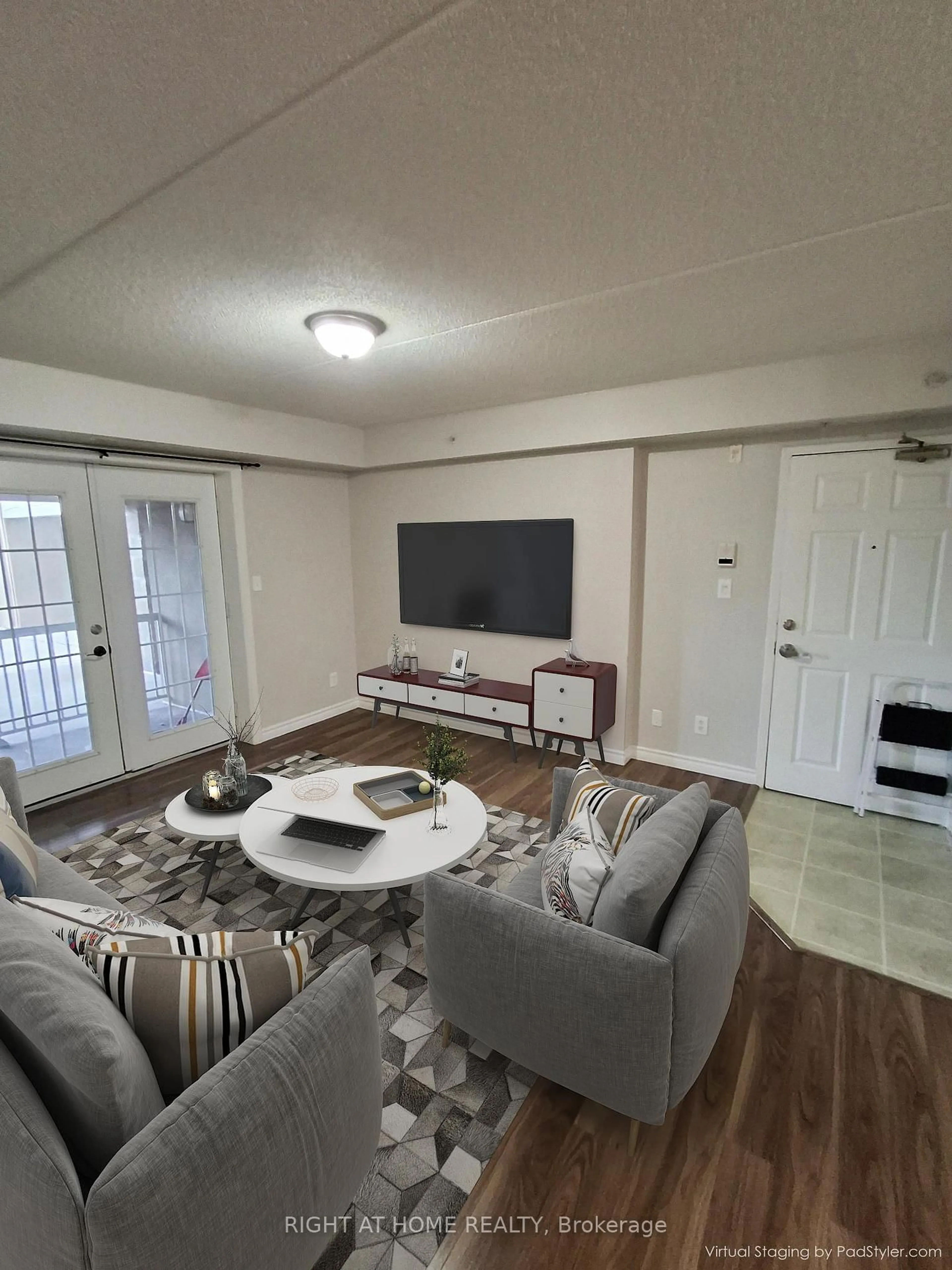 Living room with furniture, unknown for 1480 Bishops Gate #108, Oakville Ontario L6M 4N4