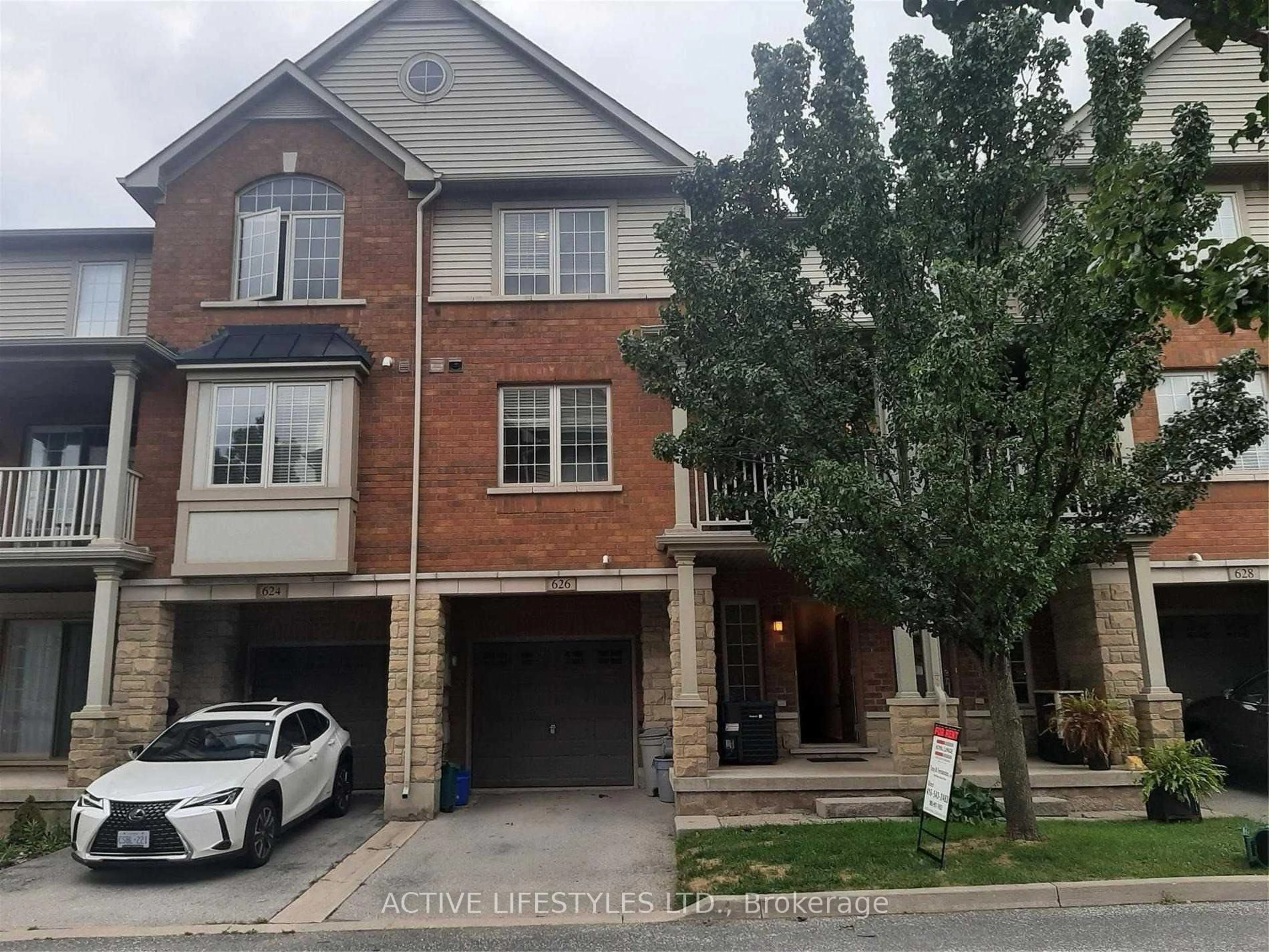 Home with brick exterior material, street for 626 Garibaldi Common Clse, Burlington Ontario L7L 0E2
