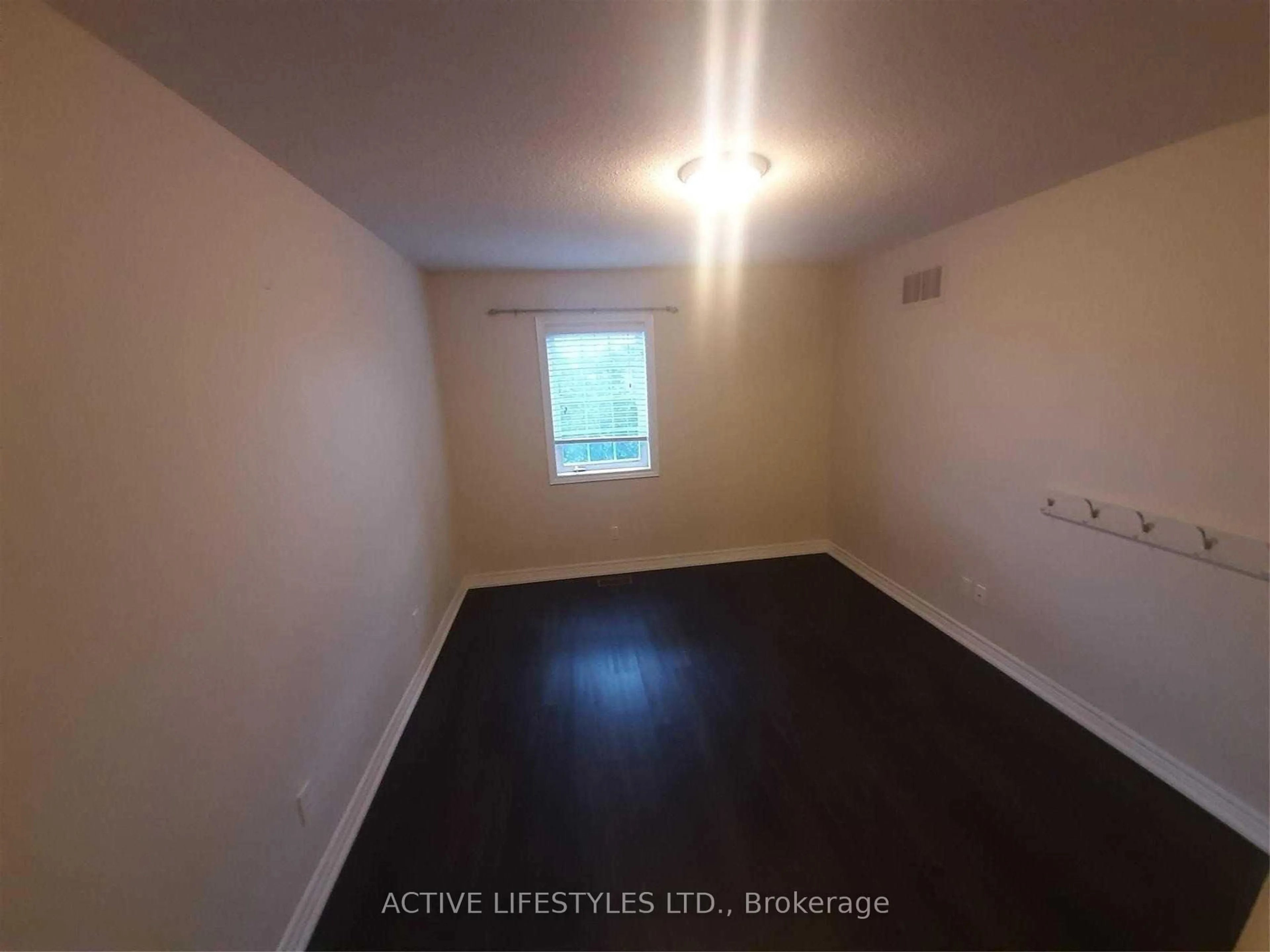 A pic of a room for 626 Garibaldi Common Clse, Burlington Ontario L7L 0E2