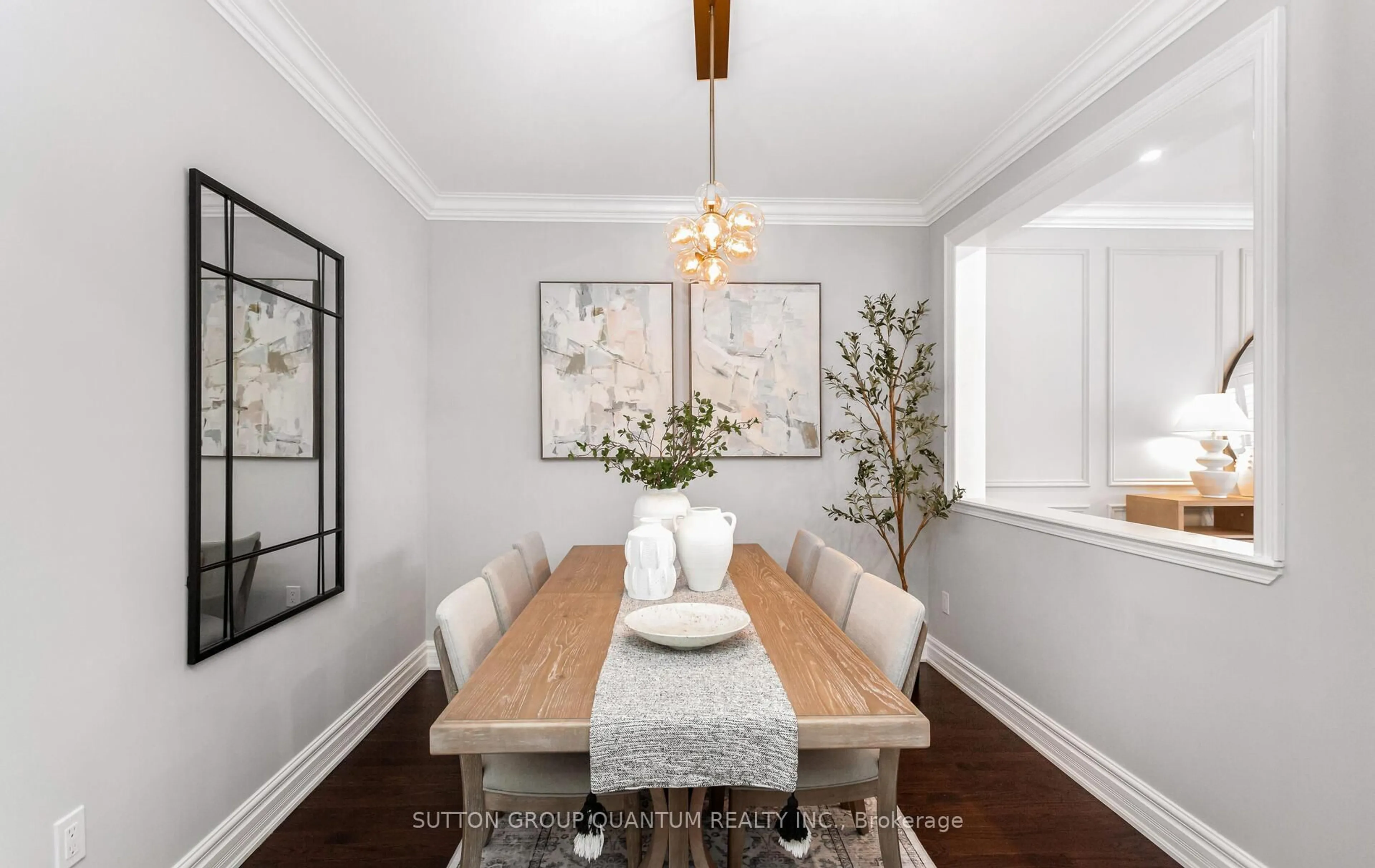 Dining room, wood/laminate floor for 358 Emmett Landing, Milton Ontario L9E 0A6