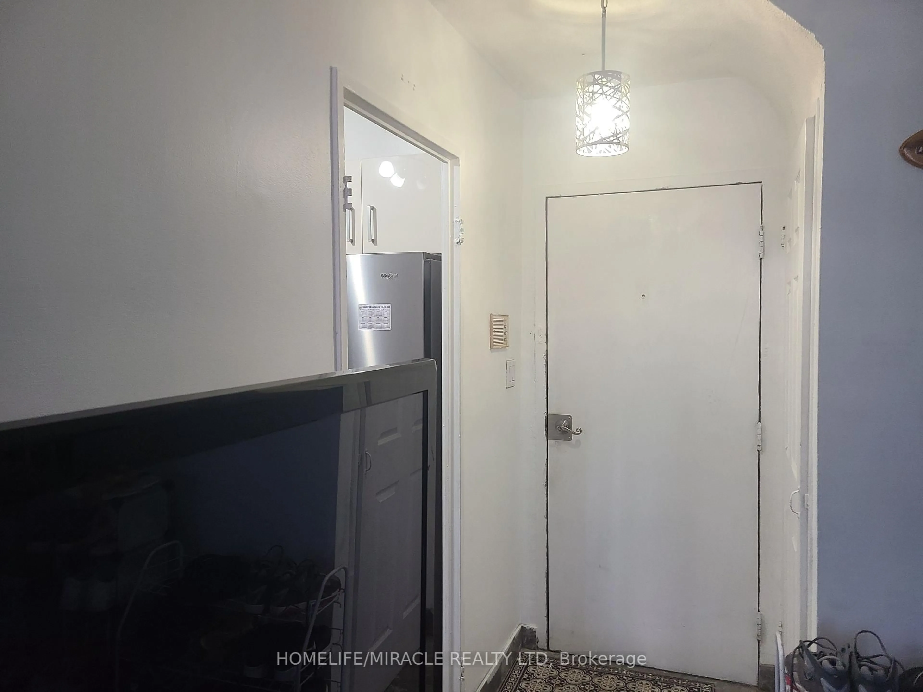 A pic of a room for 10 Eddystone Ave #220, Toronto Ontario M3N 2T2