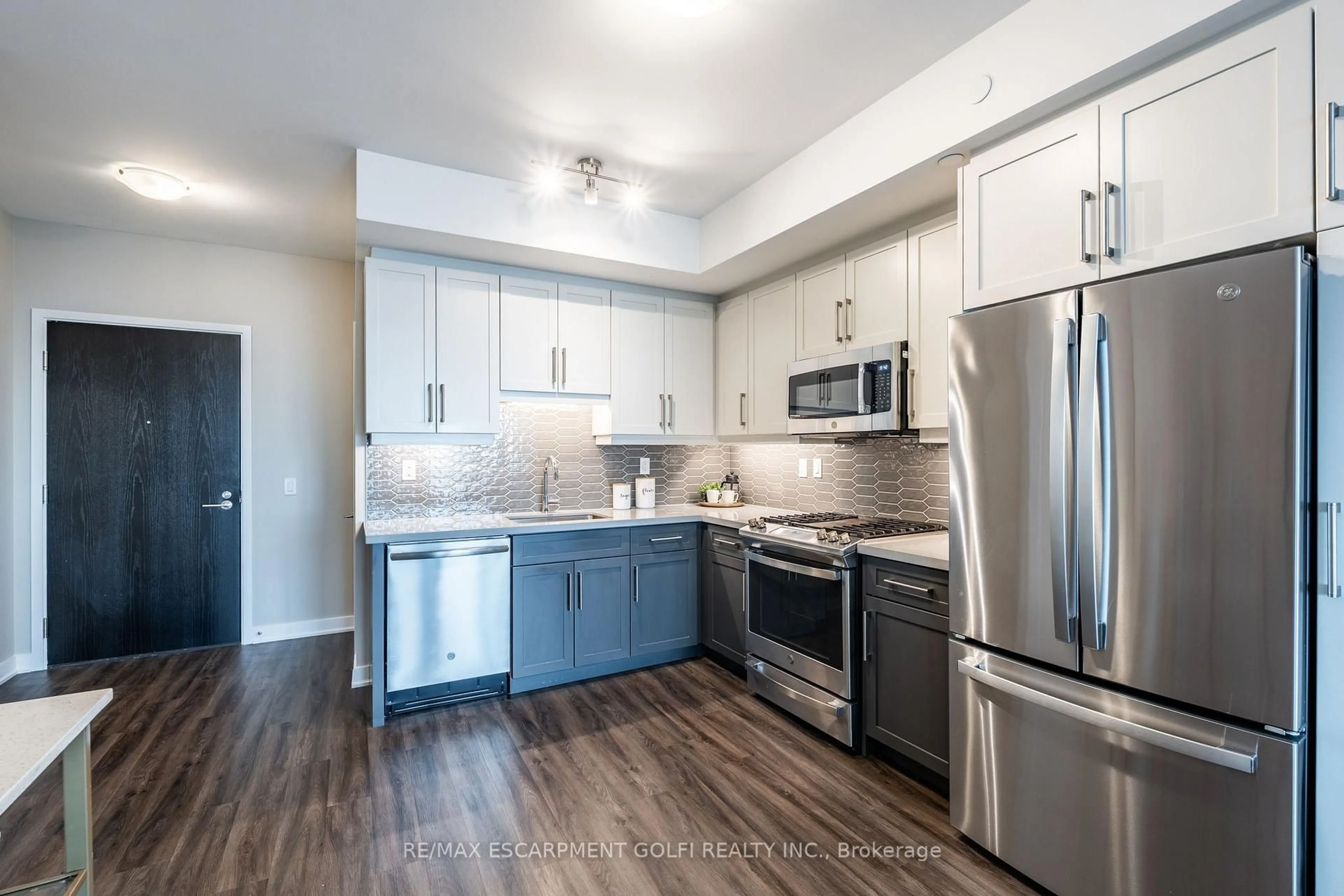 Open concept kitchen, unknown for 2007 James St #1504, Burlington Ontario L7R 0G7