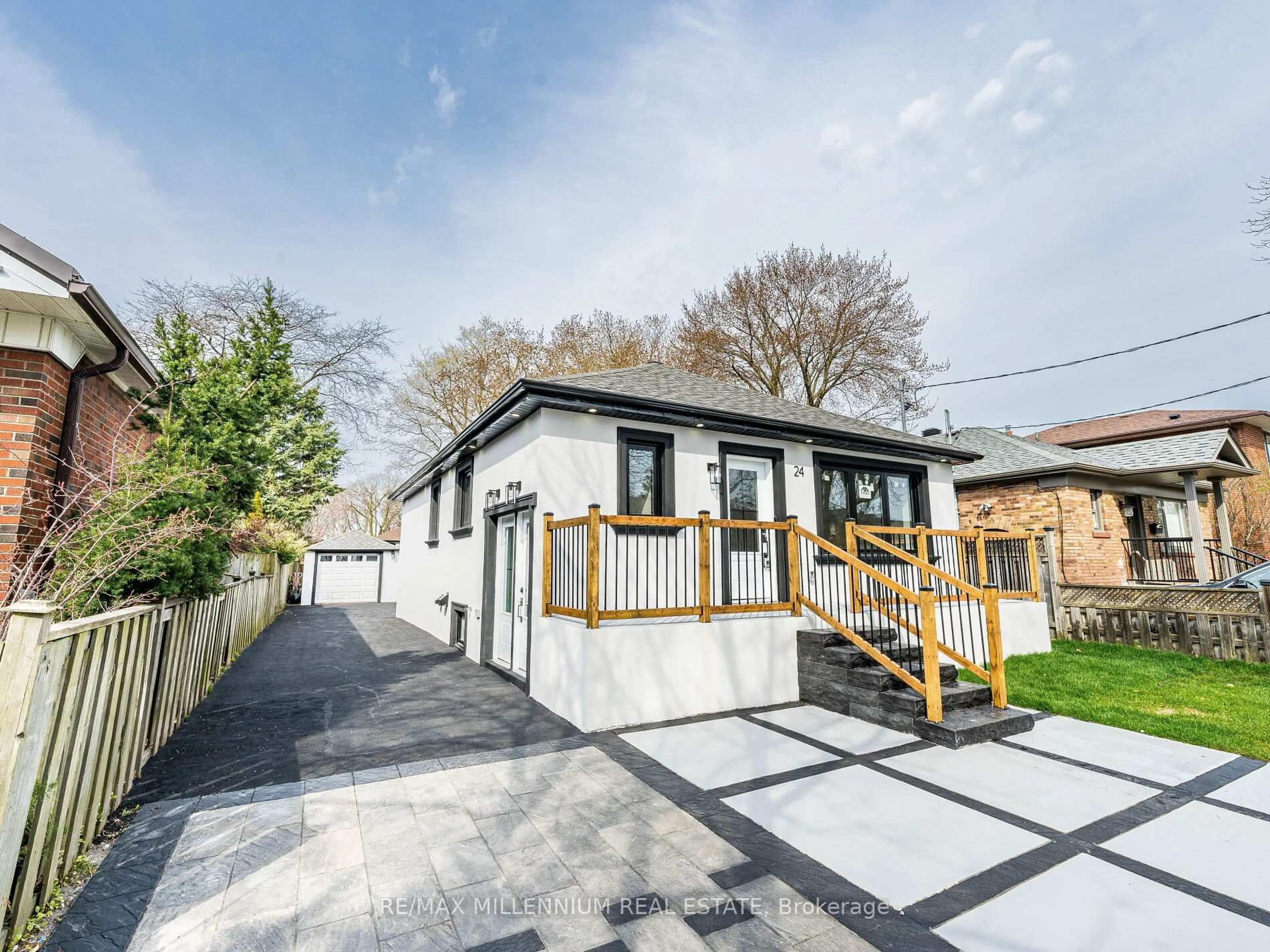 Unknown for 24 Treeview Dr, Toronto Ontario M8W 4B9