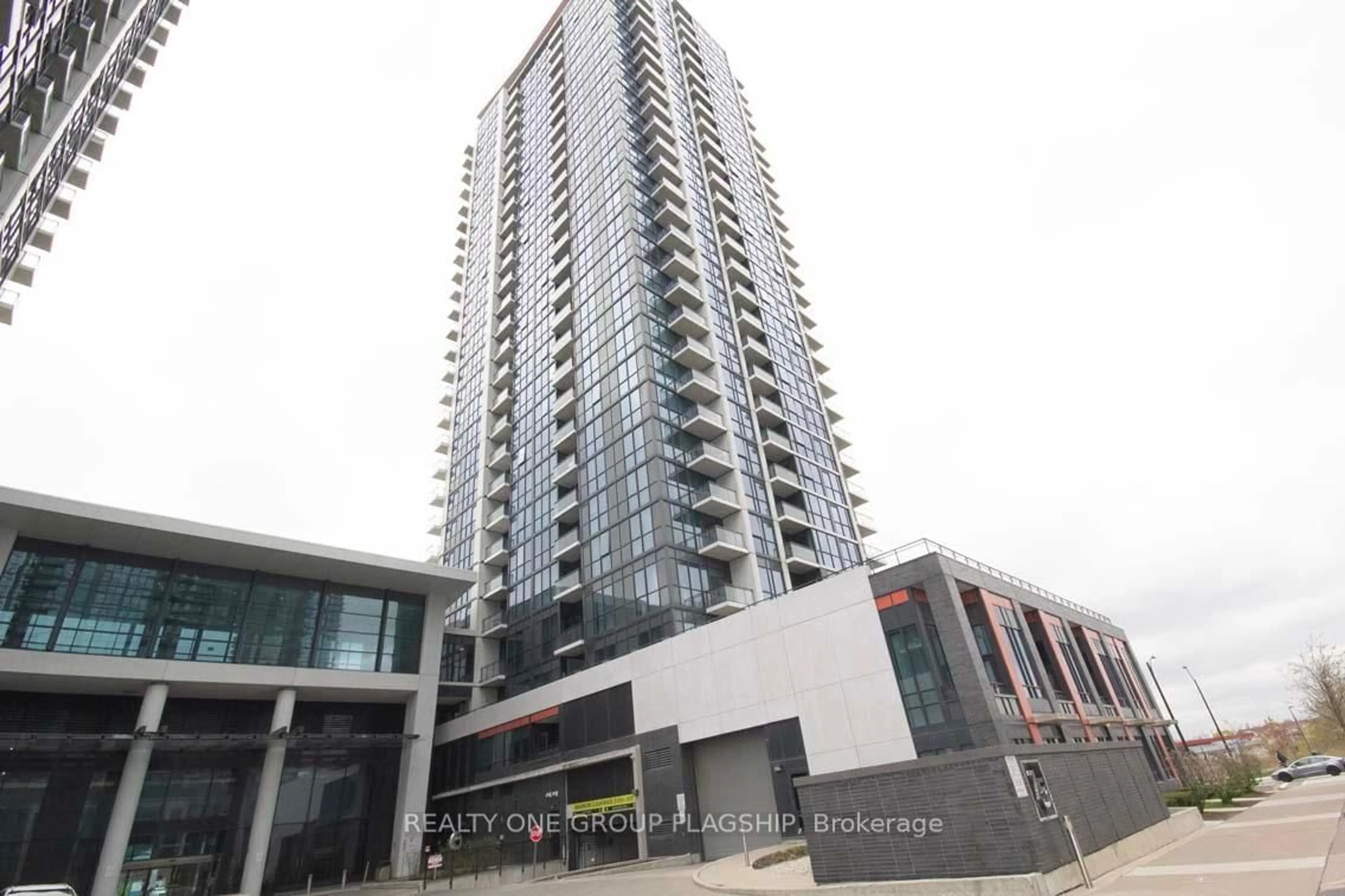 Indoor foyer for 75 Eglinton Ave #2408, Mississauga Ontario L5R 0E5