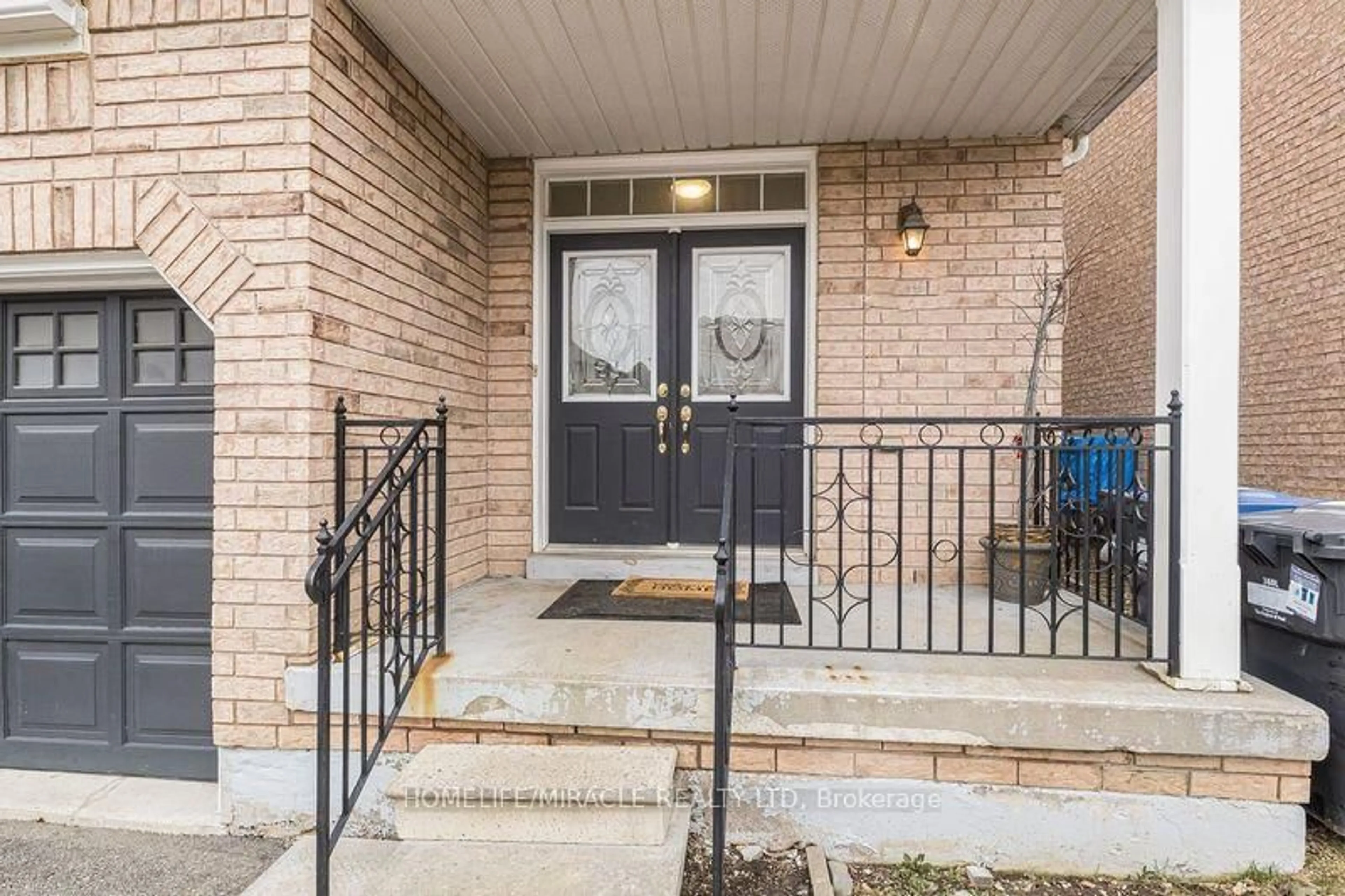 Indoor entryway for 4 ChalkFarm Cres, Brampton Ontario L7A 3V8
