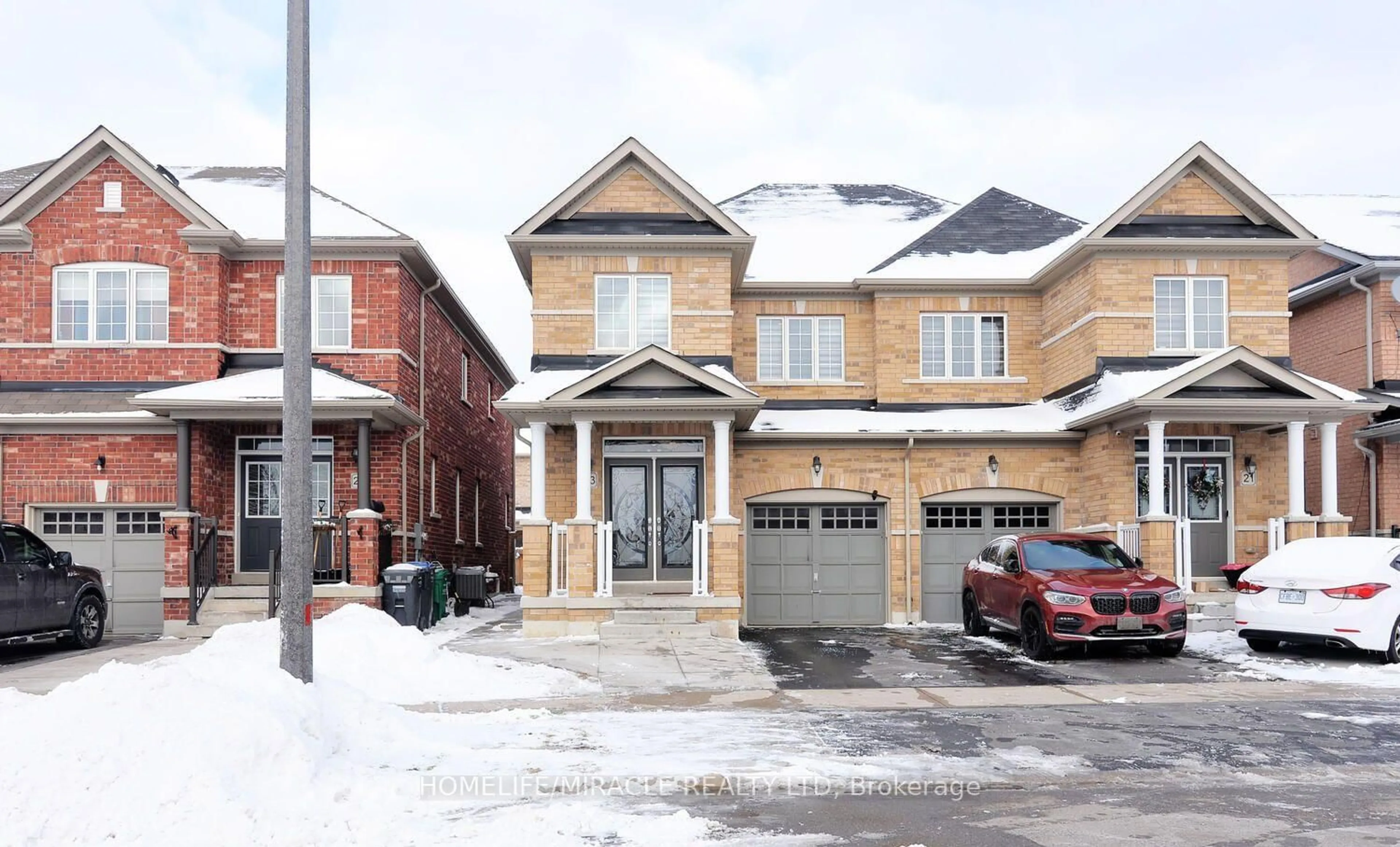 Home with brick exterior material, street for 23 Falling Leaf Dr, Caledon Ontario L7C 3Z4