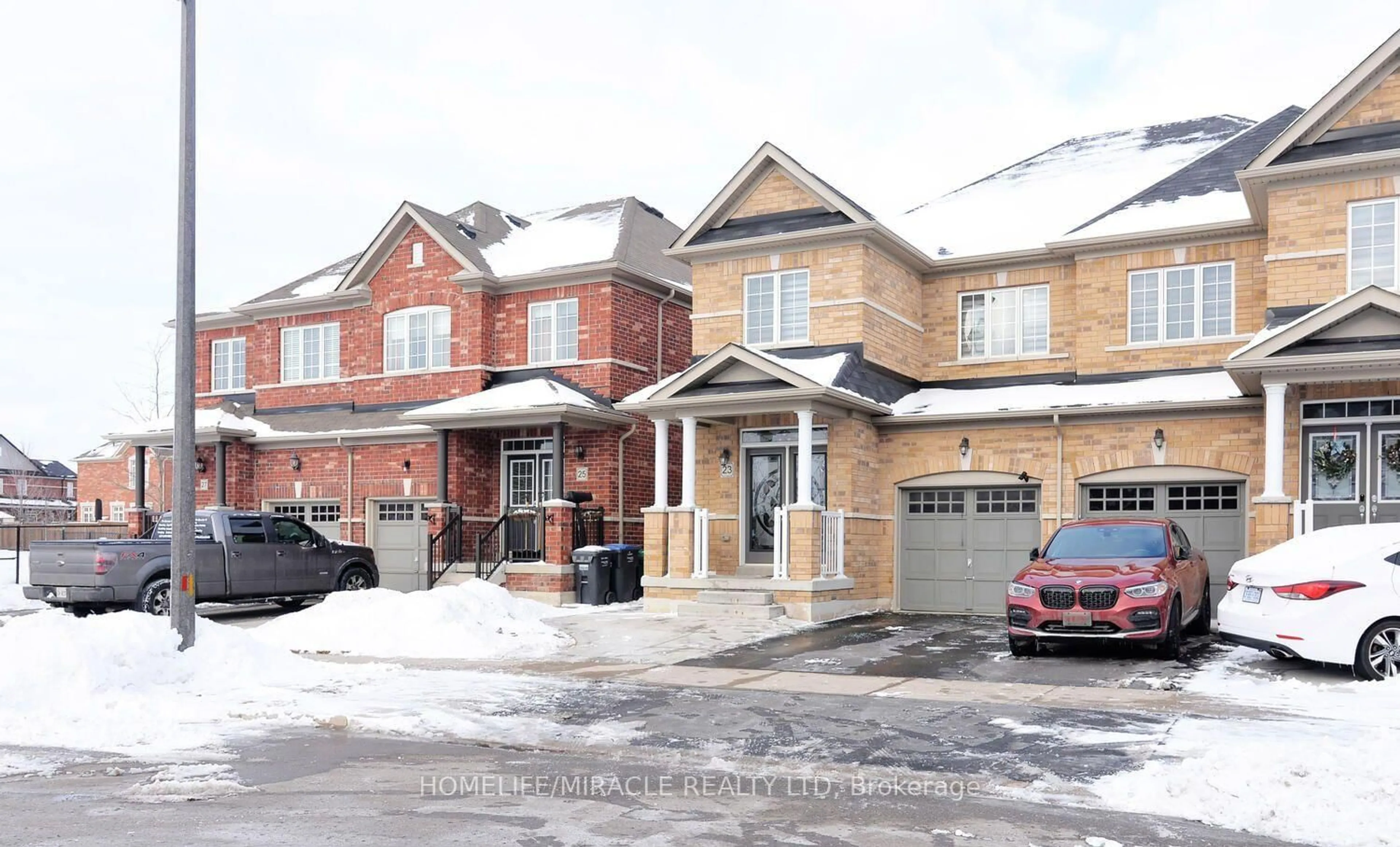Home with brick exterior material, street for 23 Falling Leaf Dr, Caledon Ontario L7C 3Z4