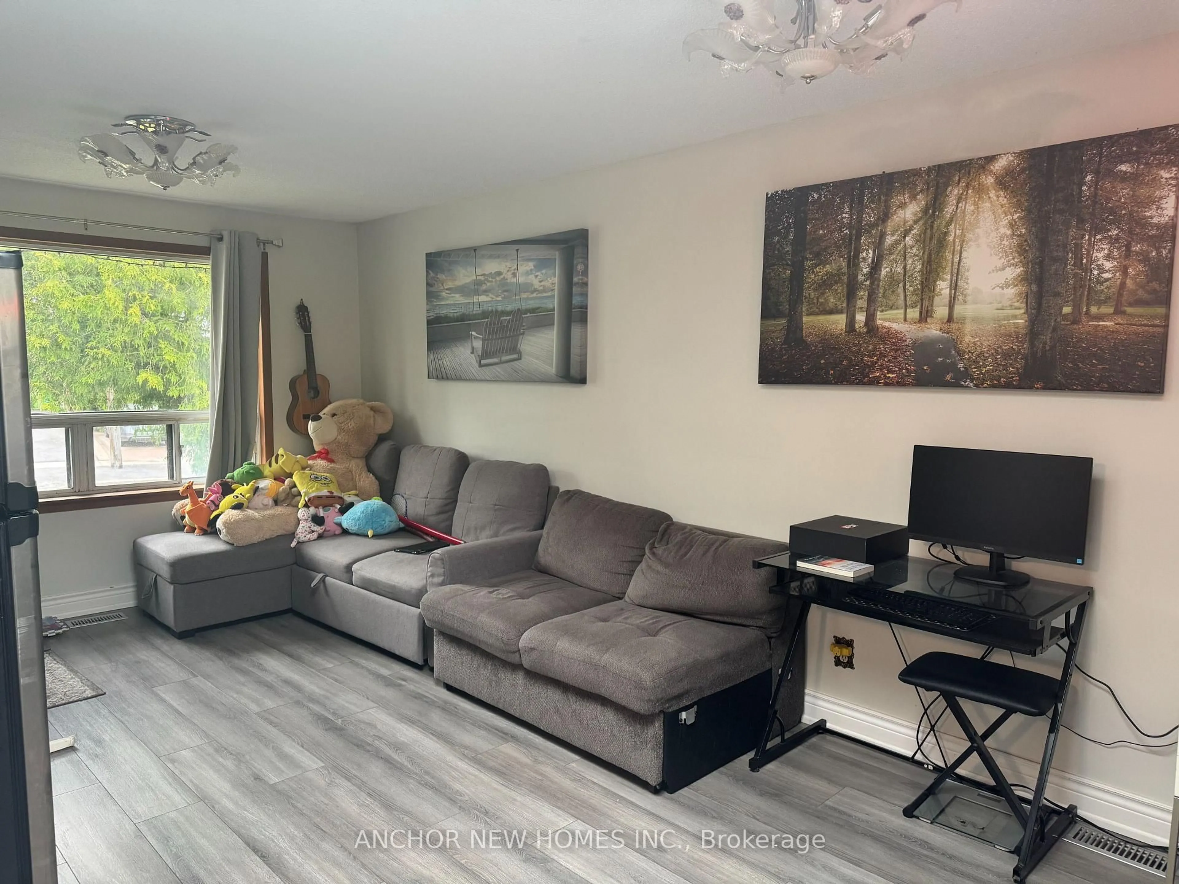Living room with furniture, unknown for 54 Wilmont Dr, Toronto Ontario M3N 1N6