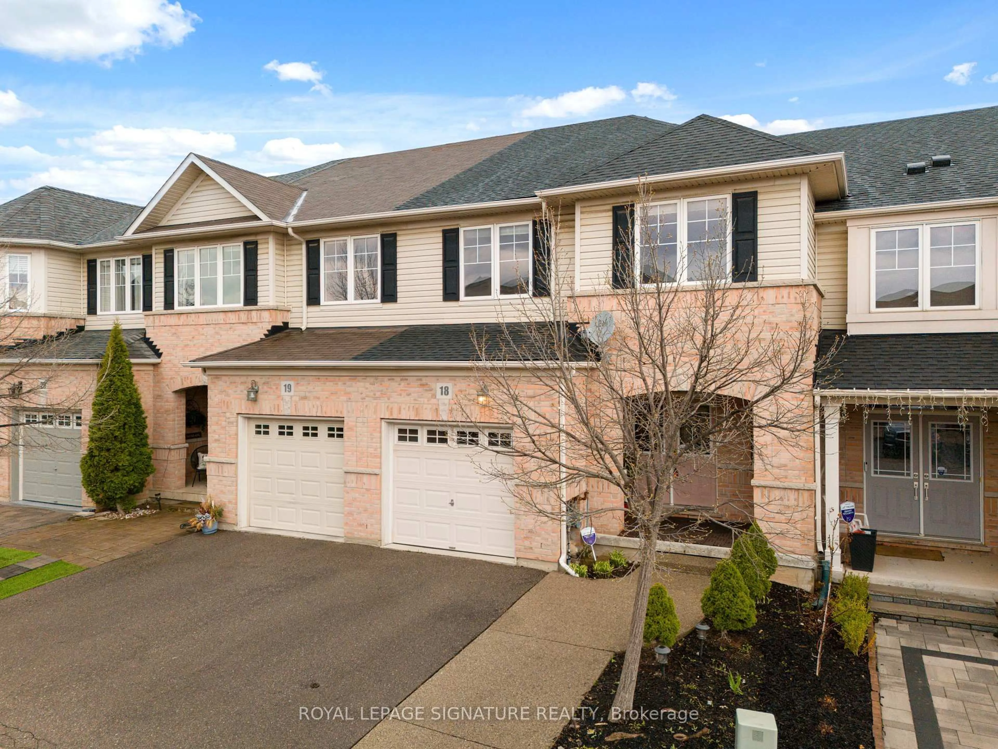 Unknown for 3275 Stalybridge Dr #18, Oakville Ontario L6M 0L2