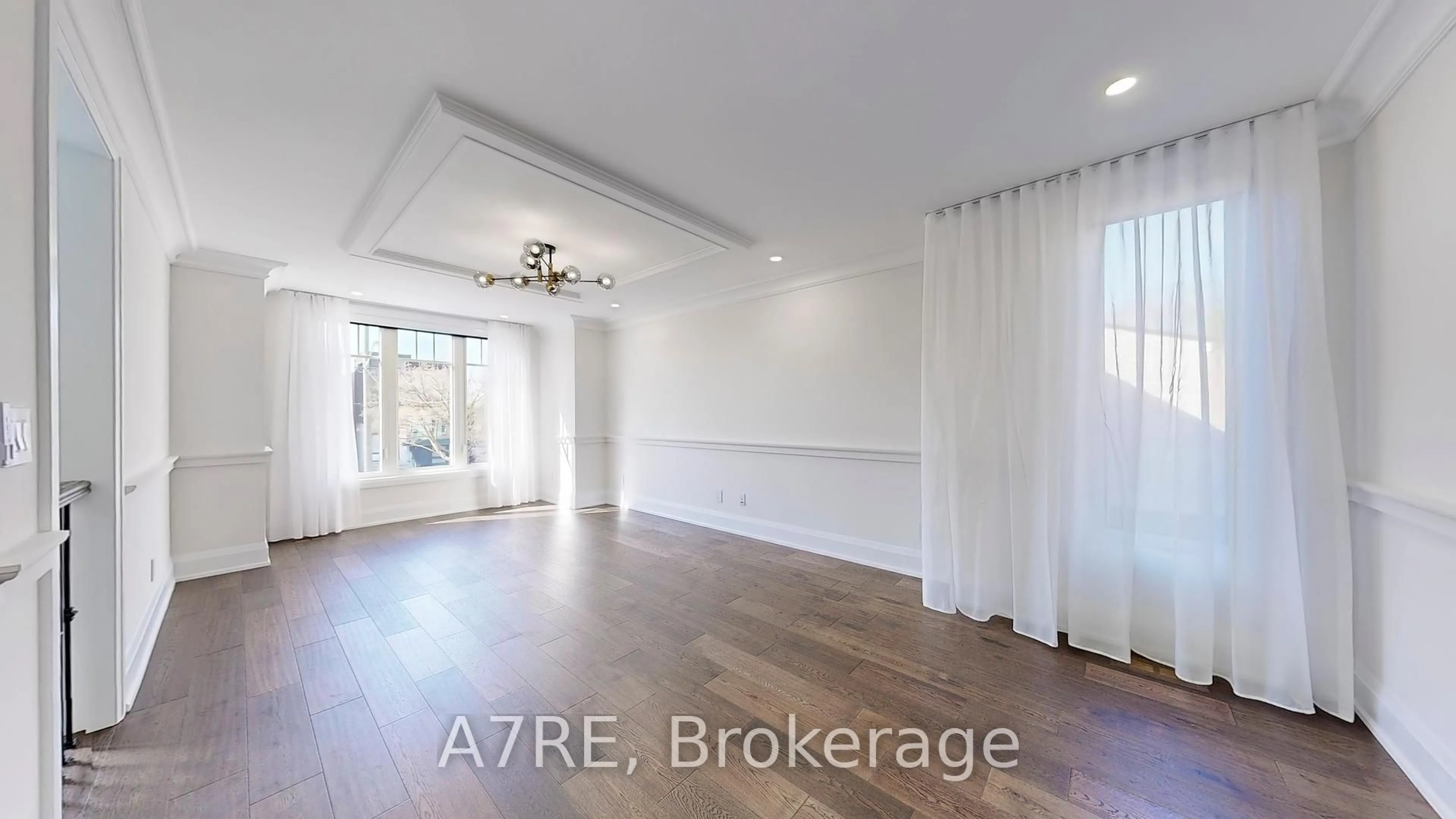 A pic of a room for 428B Valermo Dr, Toronto Ontario M8W 2L9