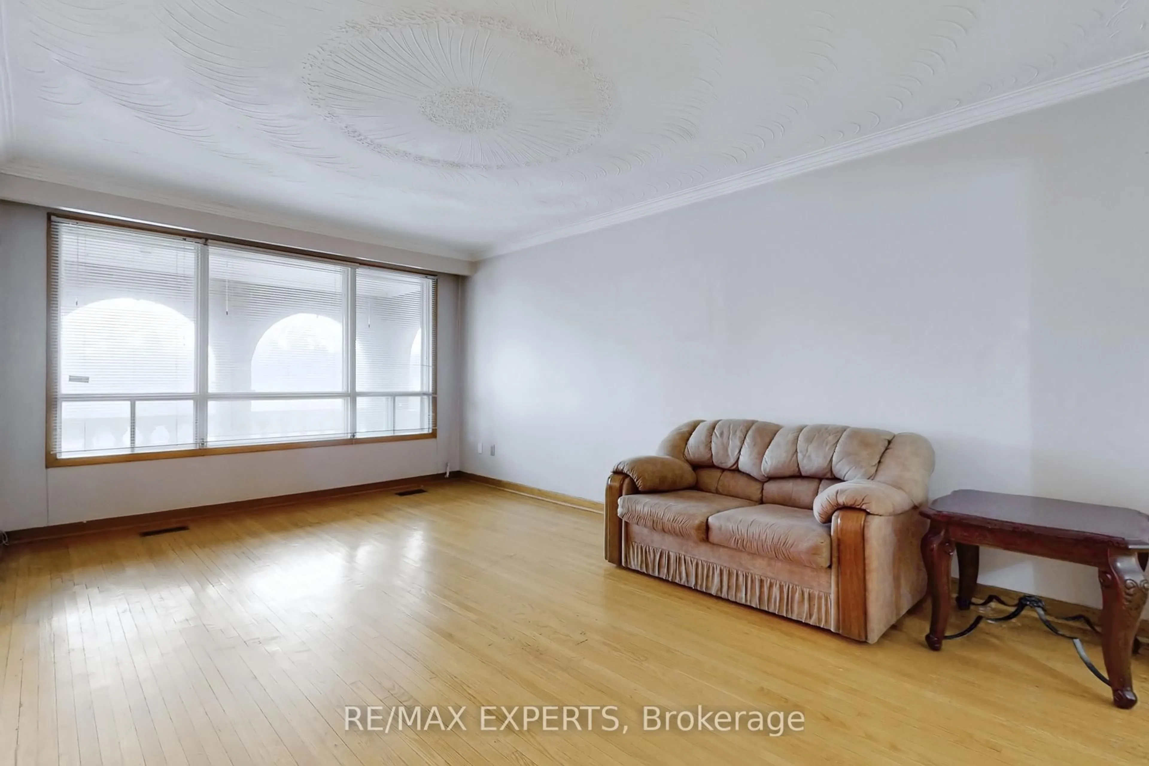 A pic of a room for 9 Turpin Ave, Toronto Ontario M9W 5V5