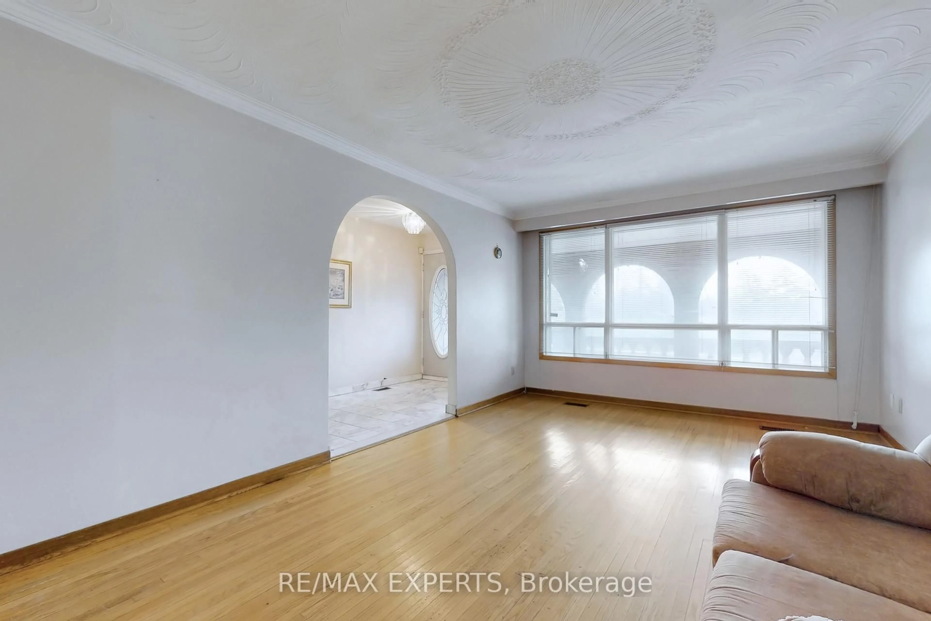 A pic of a room for 9 Turpin Ave, Toronto Ontario M9W 5V5