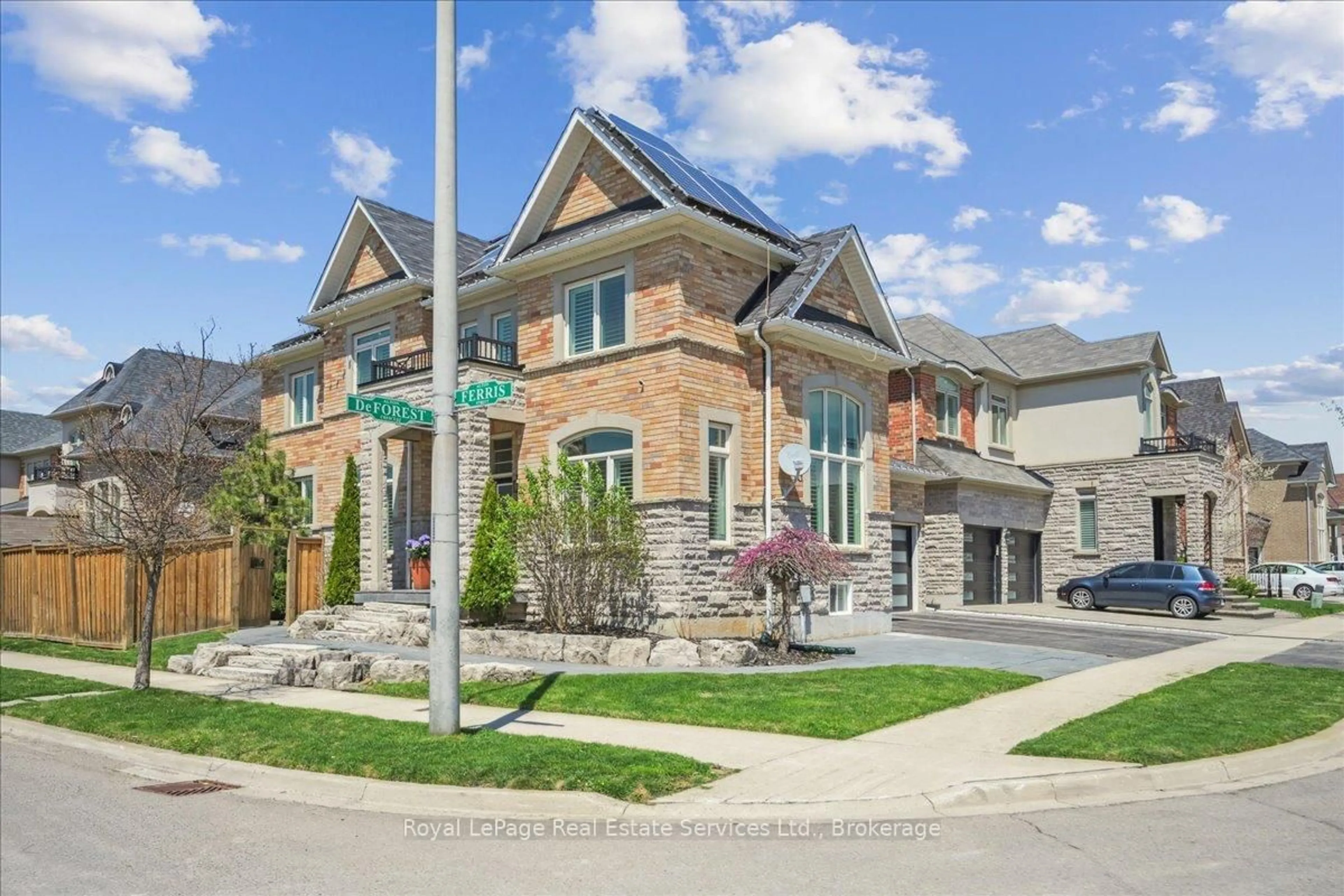 Home with brick exterior material, street for 4737 Deforest Cres, Burlington Ontario L7M 0K1