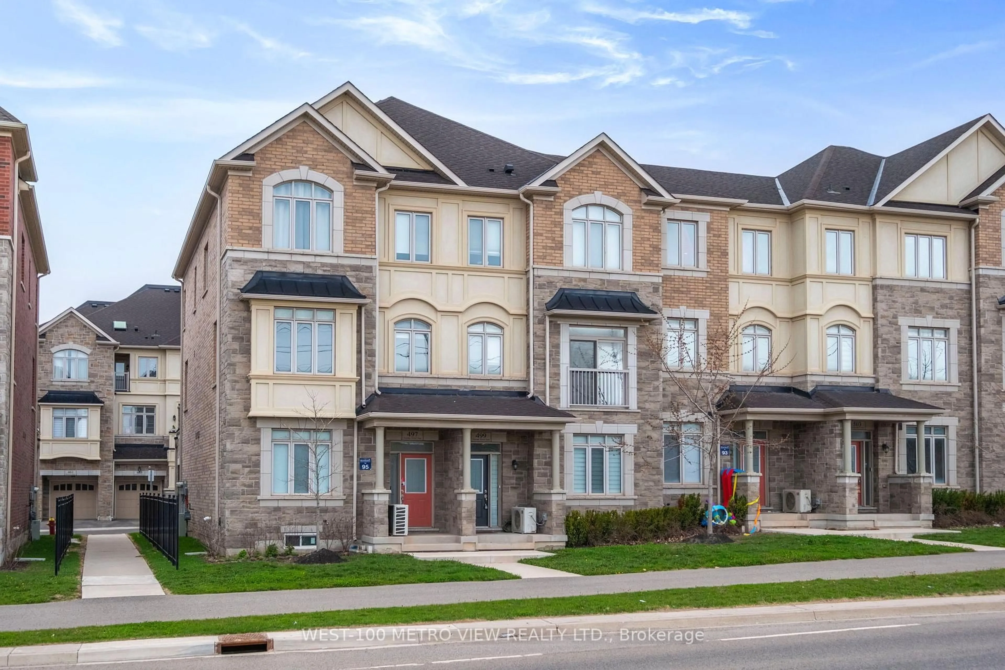 Home with brick exterior material, street for 499 Dundas St, Oakville Ontario L6H 3P5
