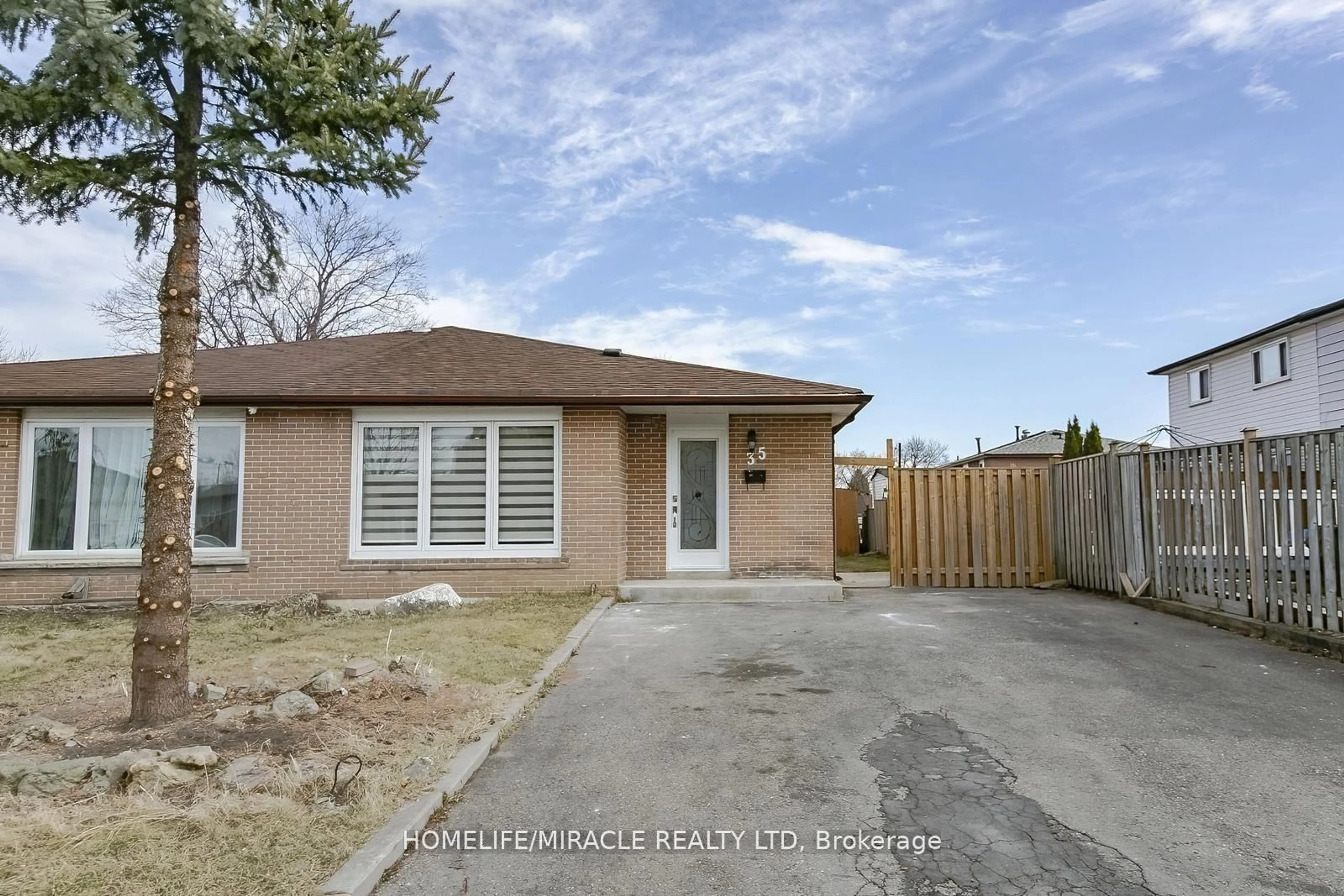 Home with brick exterior material, street for 35 Deeside Cres, Brampton Ontario L6T 3L8