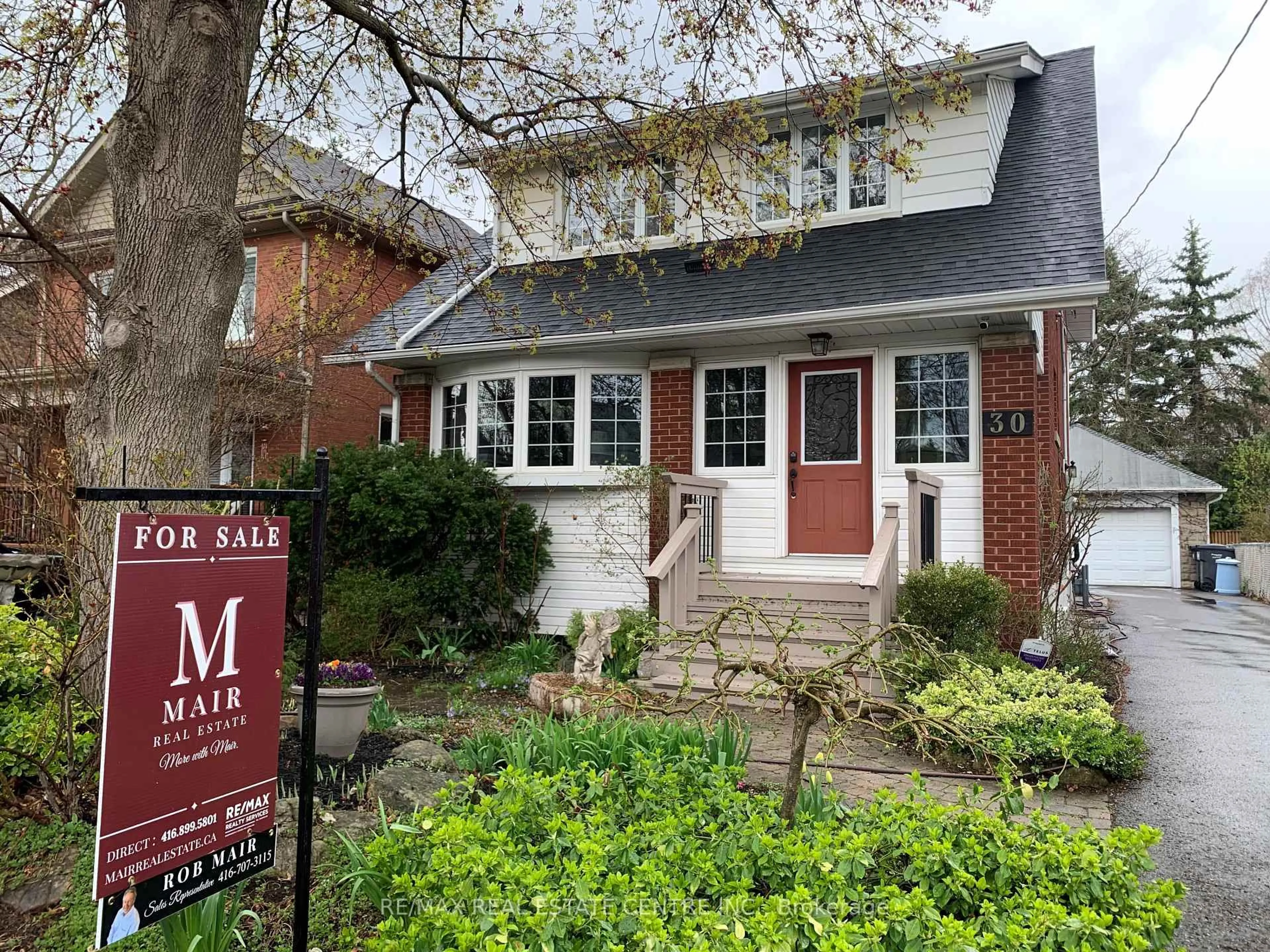 Home with brick exterior material, street for 30 Frederick St, Brampton Ontario L6Y 1G4