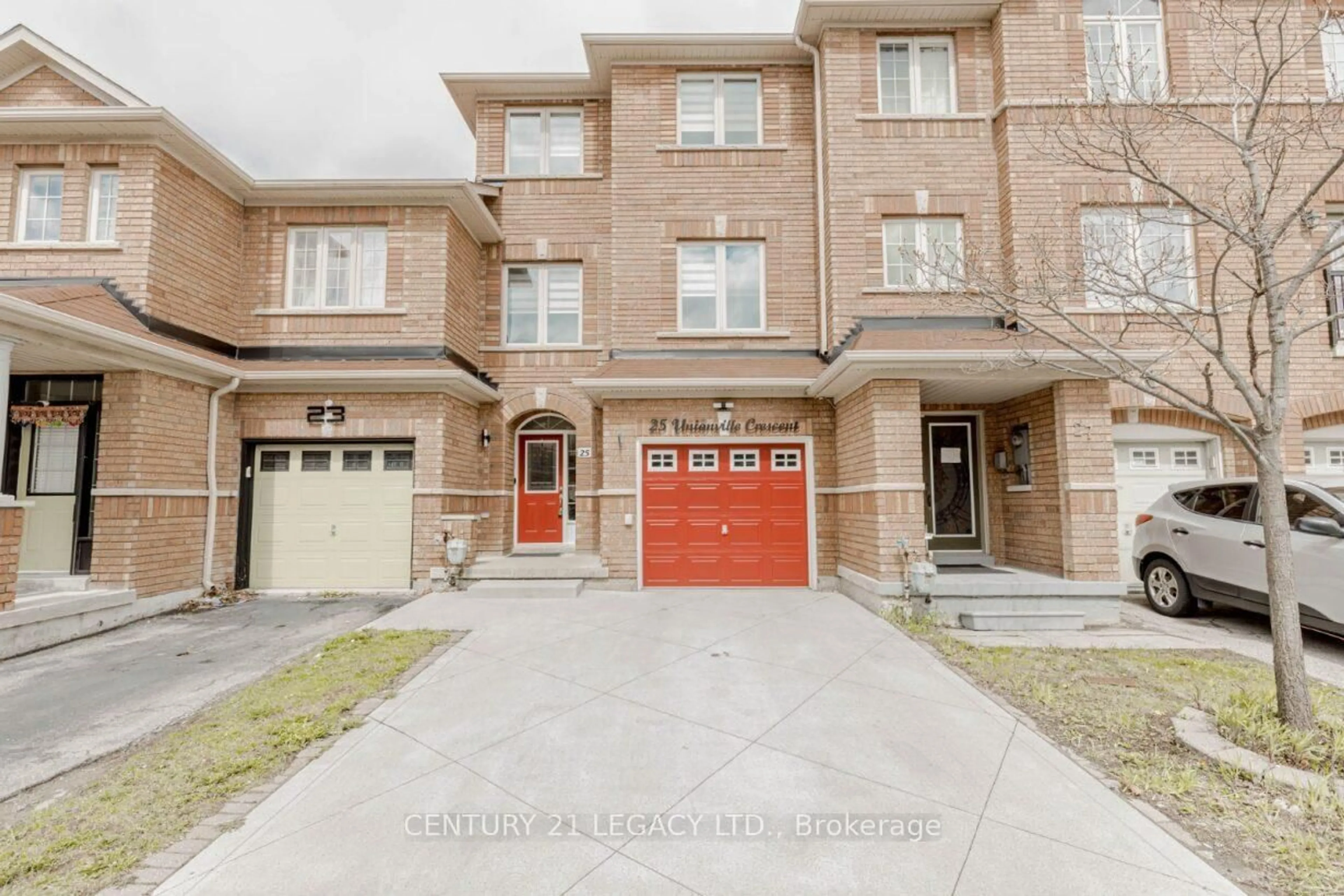 Home with brick exterior material, street for 25 Unionville Cres, Brampton Ontario L6P 2Z4