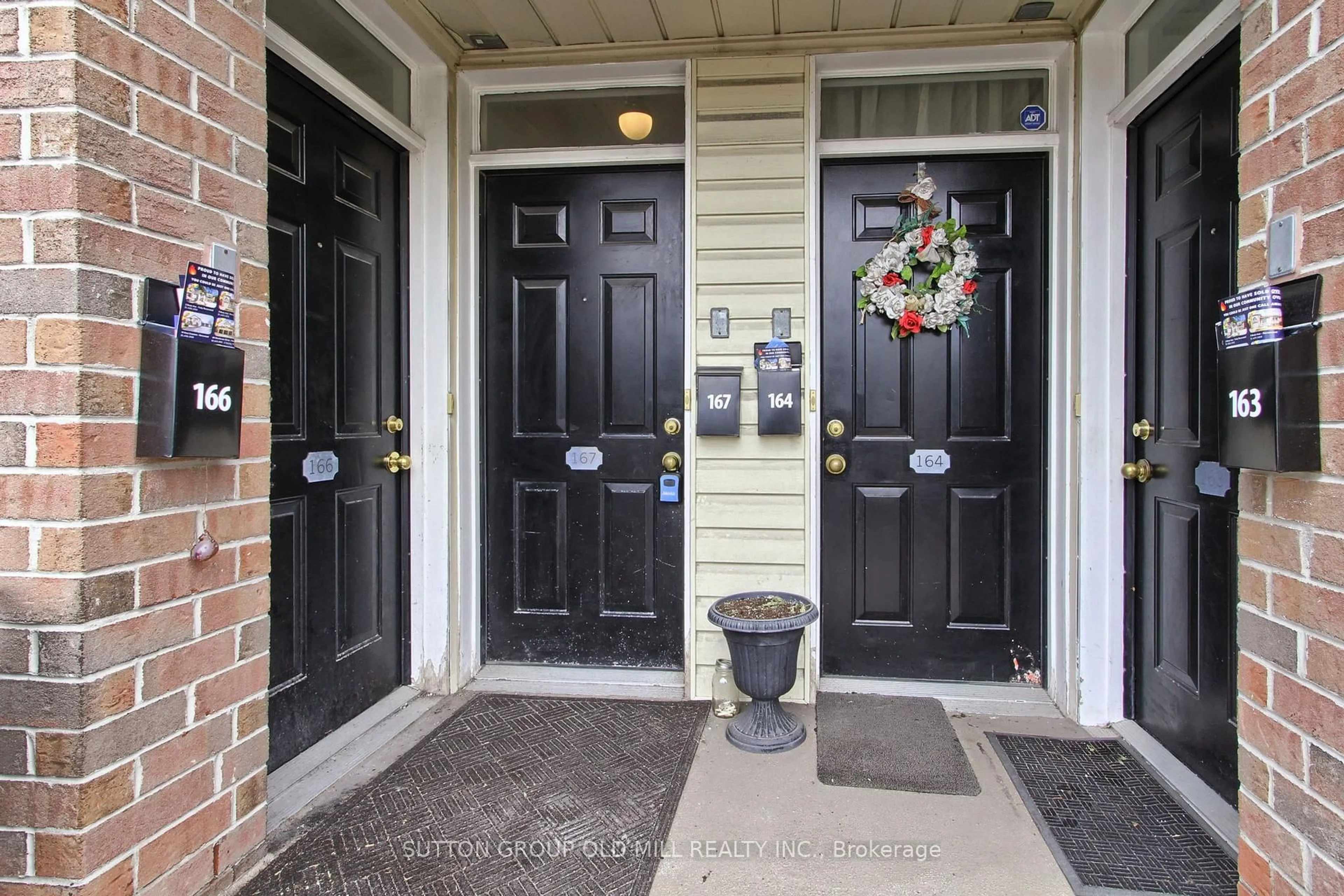 Indoor entryway for 760 Lawrence Ave #167, Toronto Ontario M6A 3E7