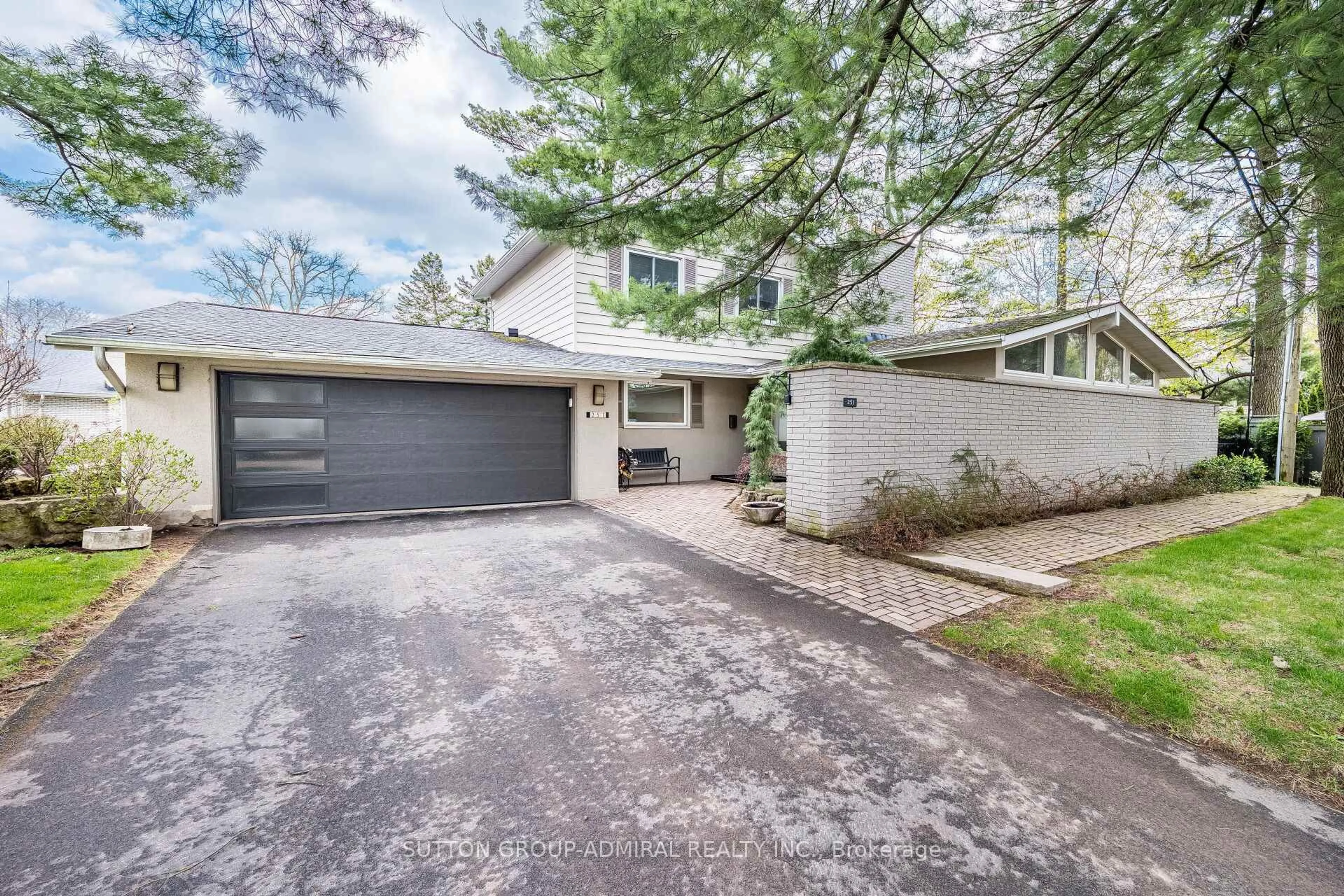 Unknown for 251 Linwood Cres, Burlington Ontario L7L 4A2