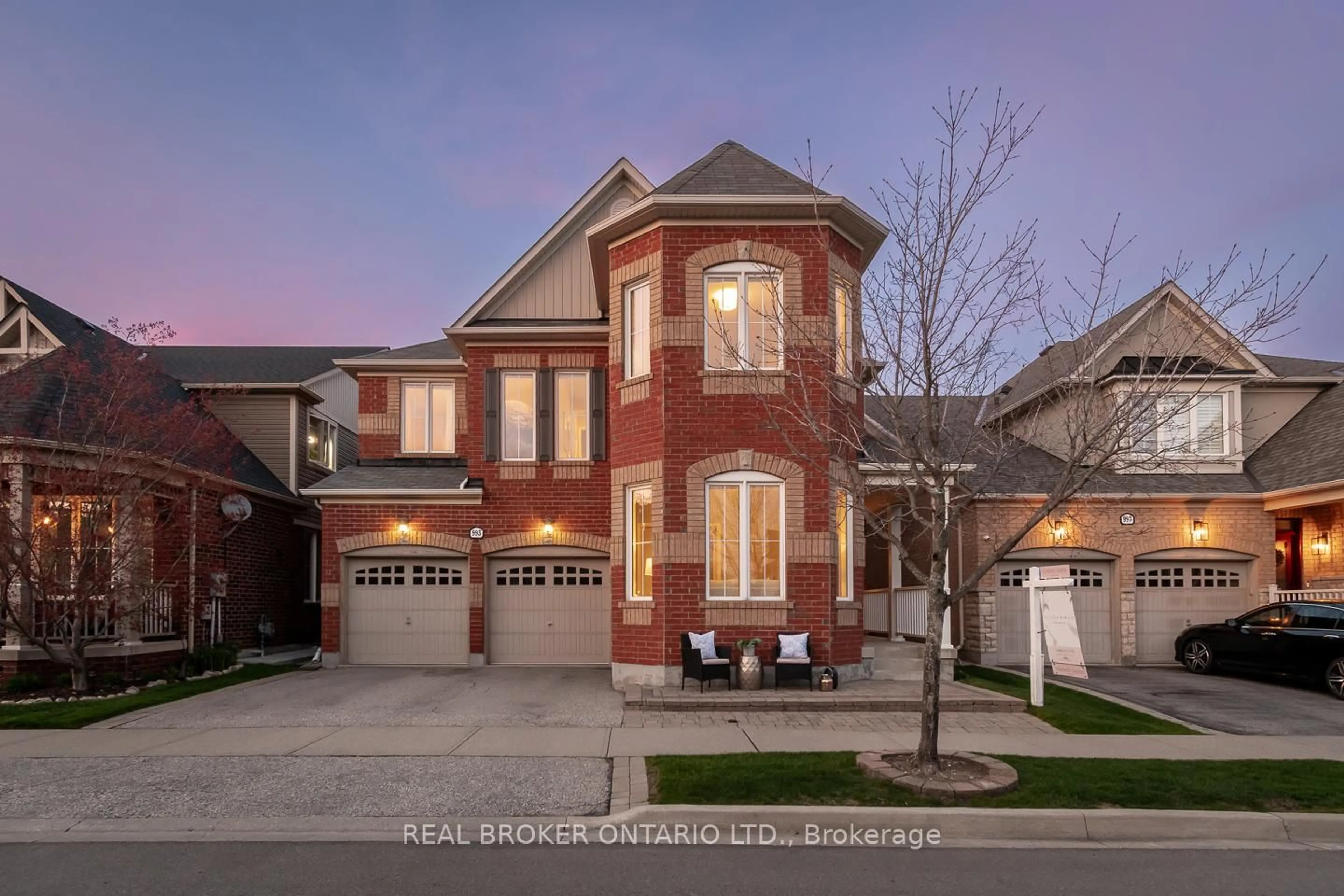 Home with brick exterior material, street for 993 Kelman Crt, Milton Ontario L9T 2Y4