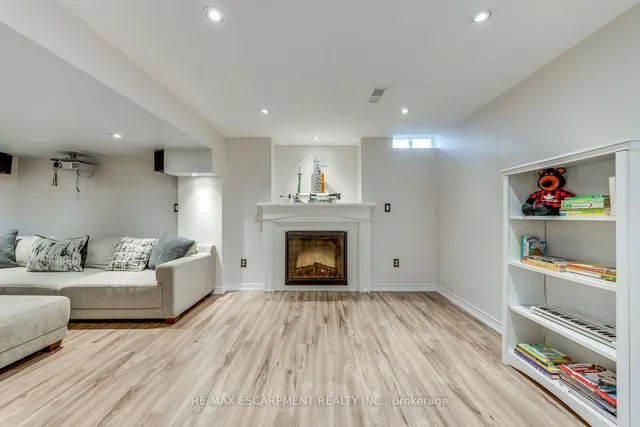 Additional property image - 5331 Applegarth Dr