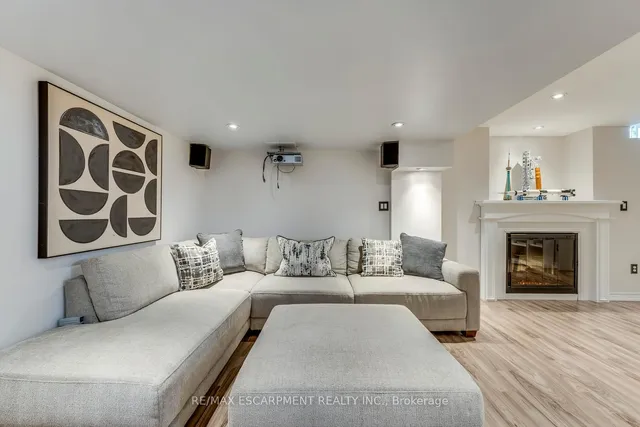 Additional property image - 5331 Applegarth Dr