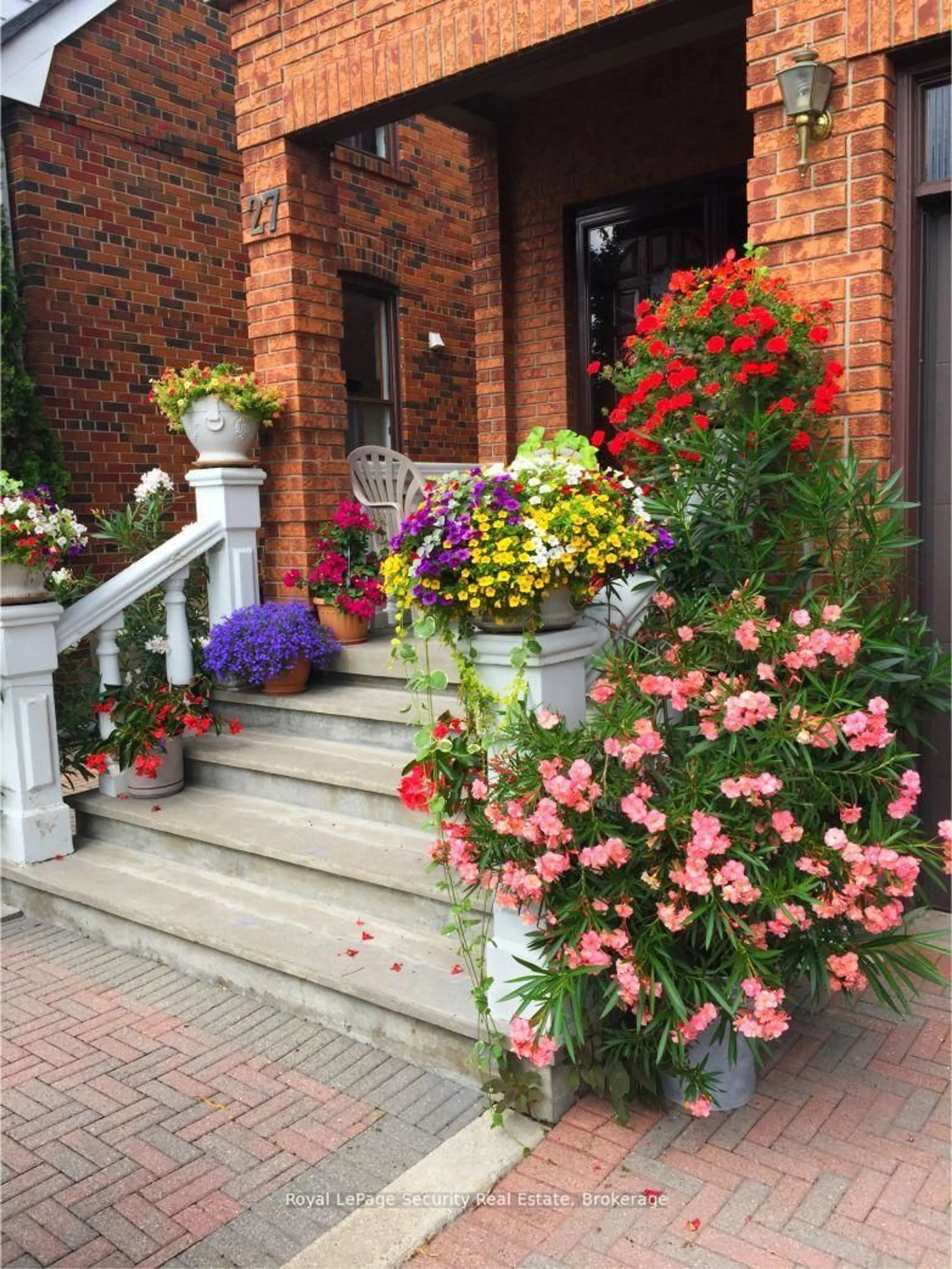 Unknown for 27 Mulholland Ave, Toronto Ontario M6A 2S1