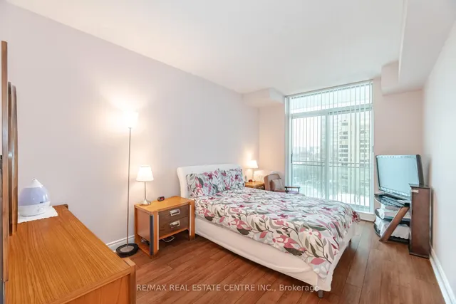Additional image 33 of 5 Marine Parade Dr Unit 911