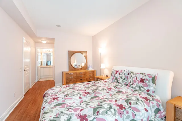 Additional image 30 of 5 Marine Parade Dr Unit 911
