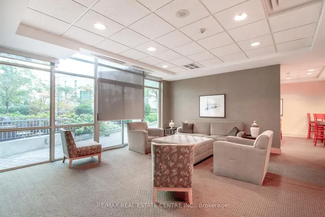 Additional image 8 of 5 Marine Parade Dr Unit 911