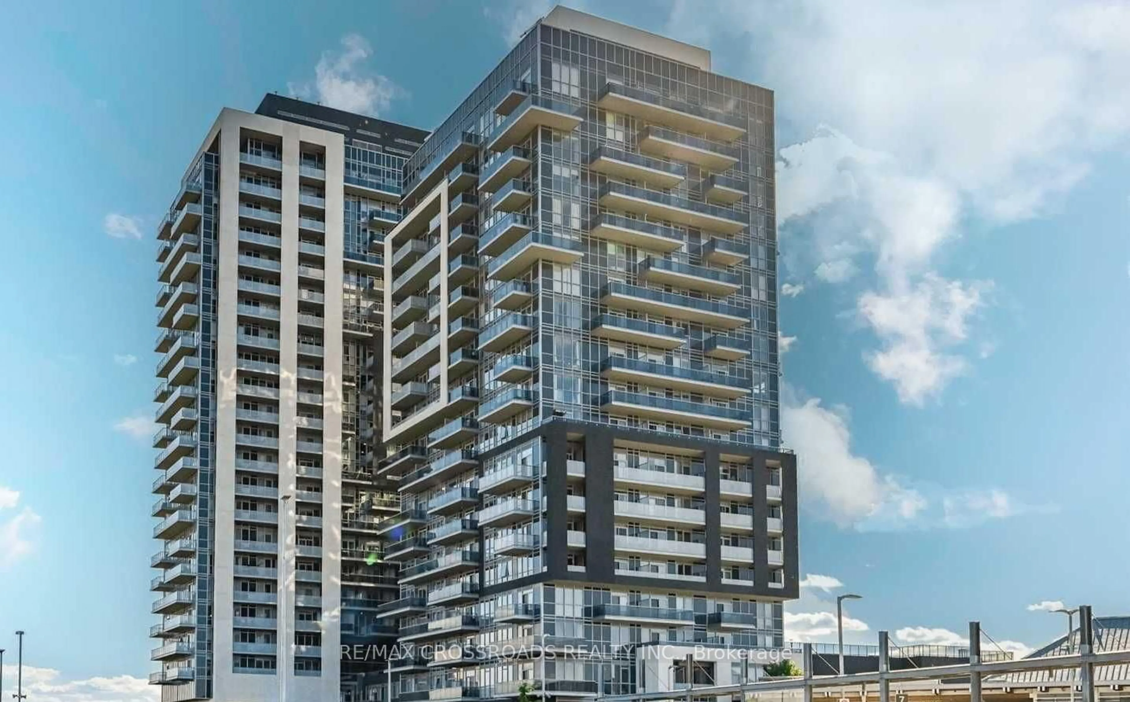 Unknown for 2093 Fairview St #502, Burlington Ontario L7R 0E6