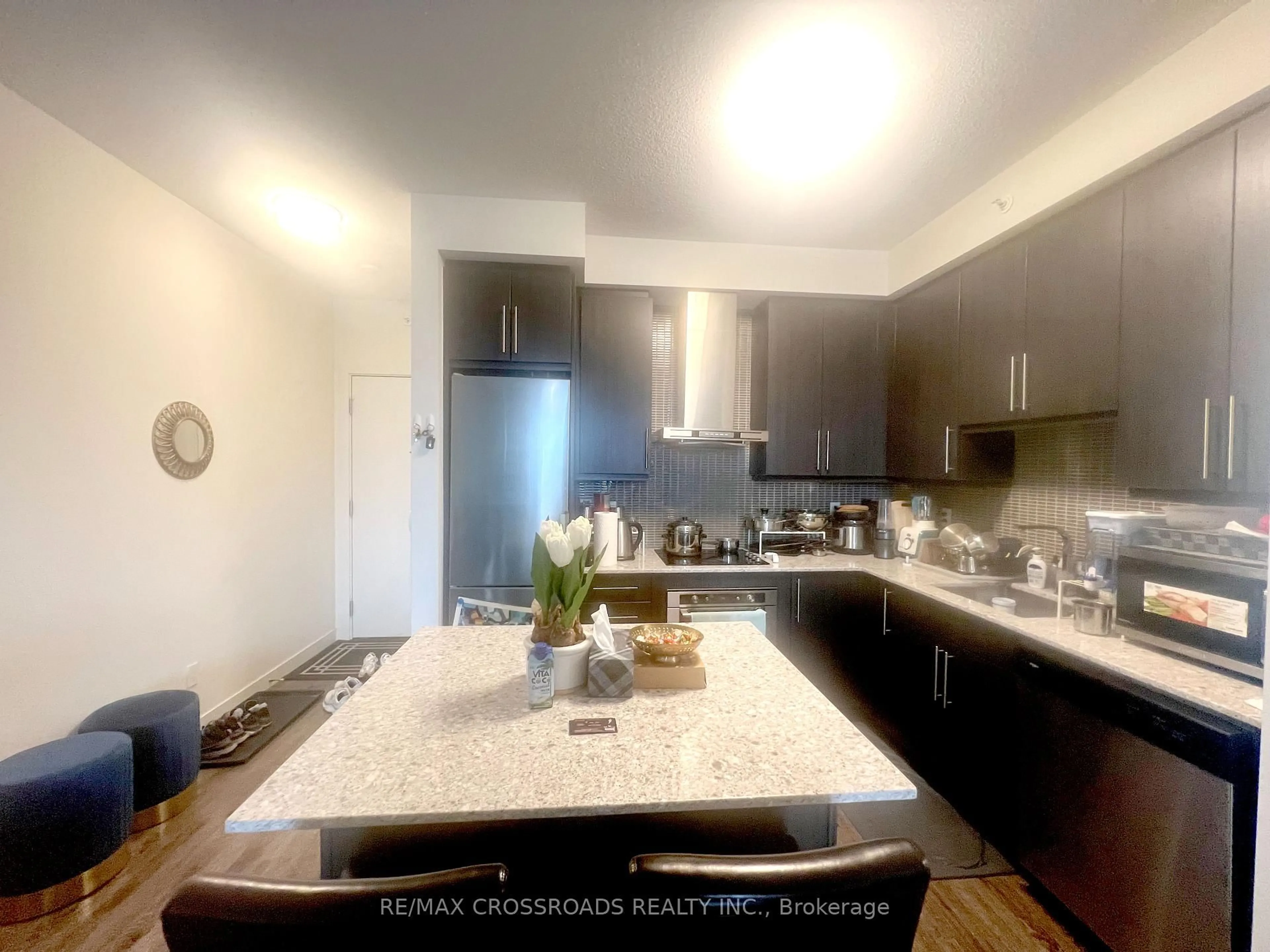 Open concept kitchen, unknown for 2093 Fairview St #502, Burlington Ontario L7R 0E6