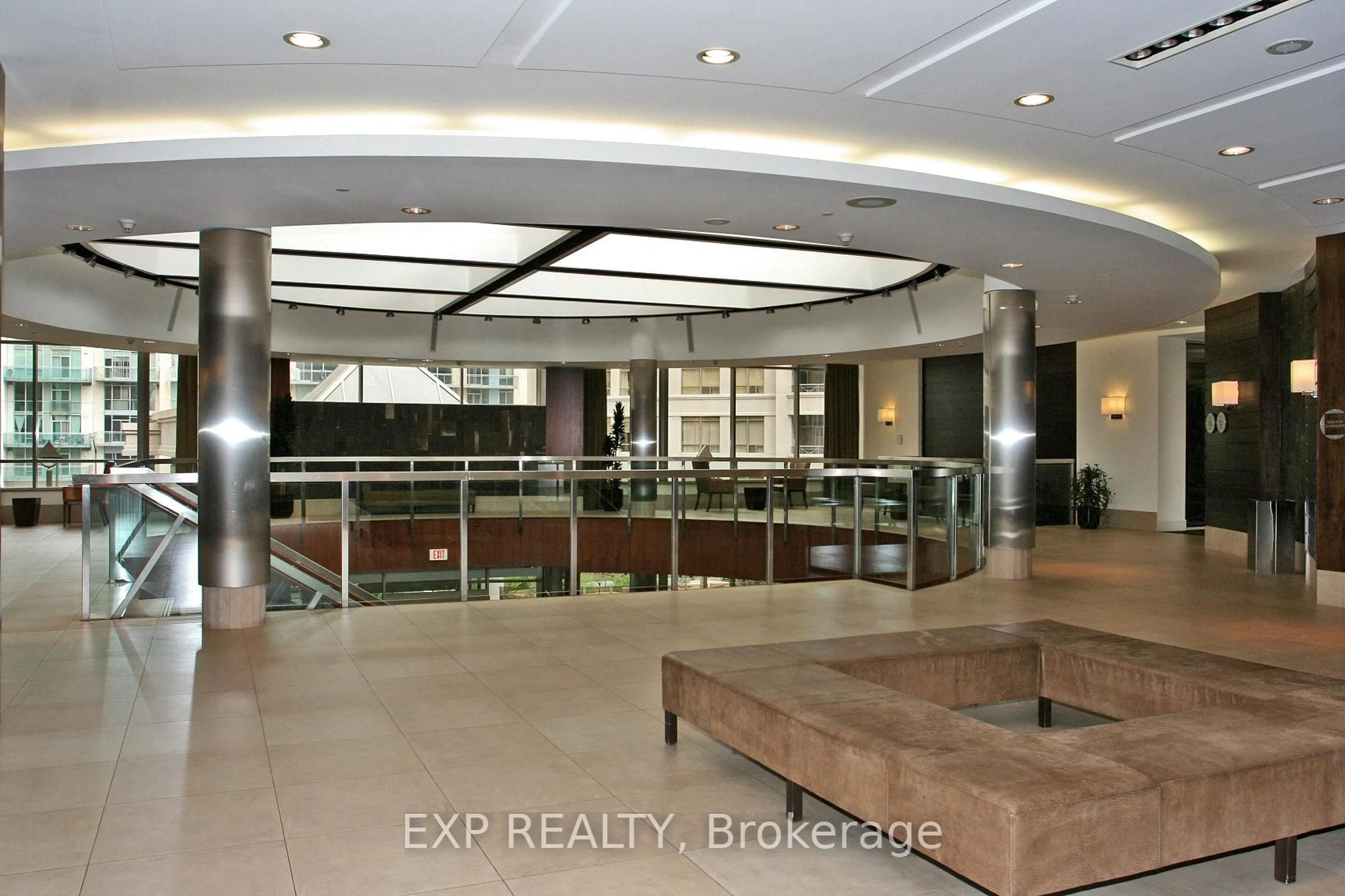 Lobby for 3880 Duke of York Blvd #1202, Mississauga Ontario L5B 4M7
