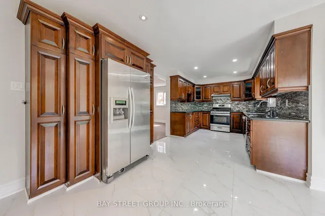 Additional property image - 2042 Golden Briar Tr