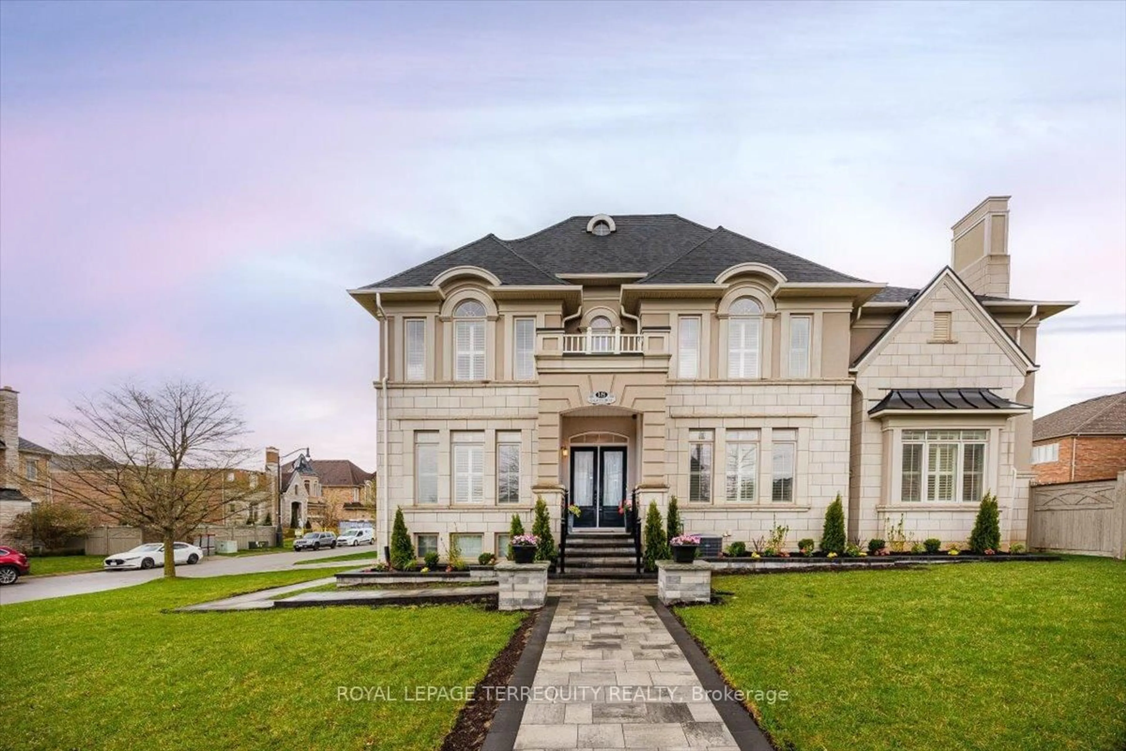 Home with brick exterior material, building for 18 Dalmeny Dr, Brampton Ontario L6X 0X3