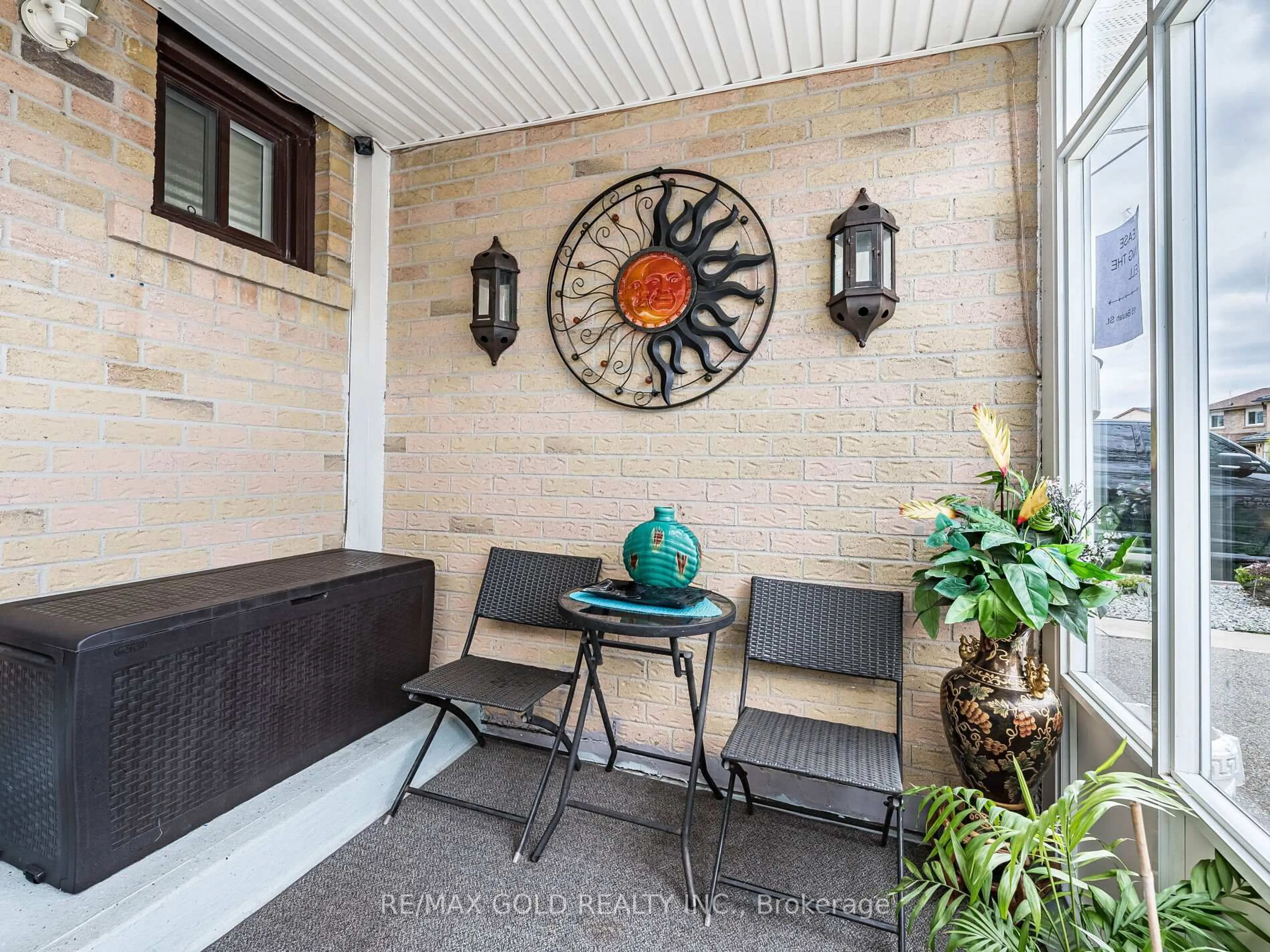 Indoor entryway for 15 Beulah St, Toronto Ontario M9V 4S9