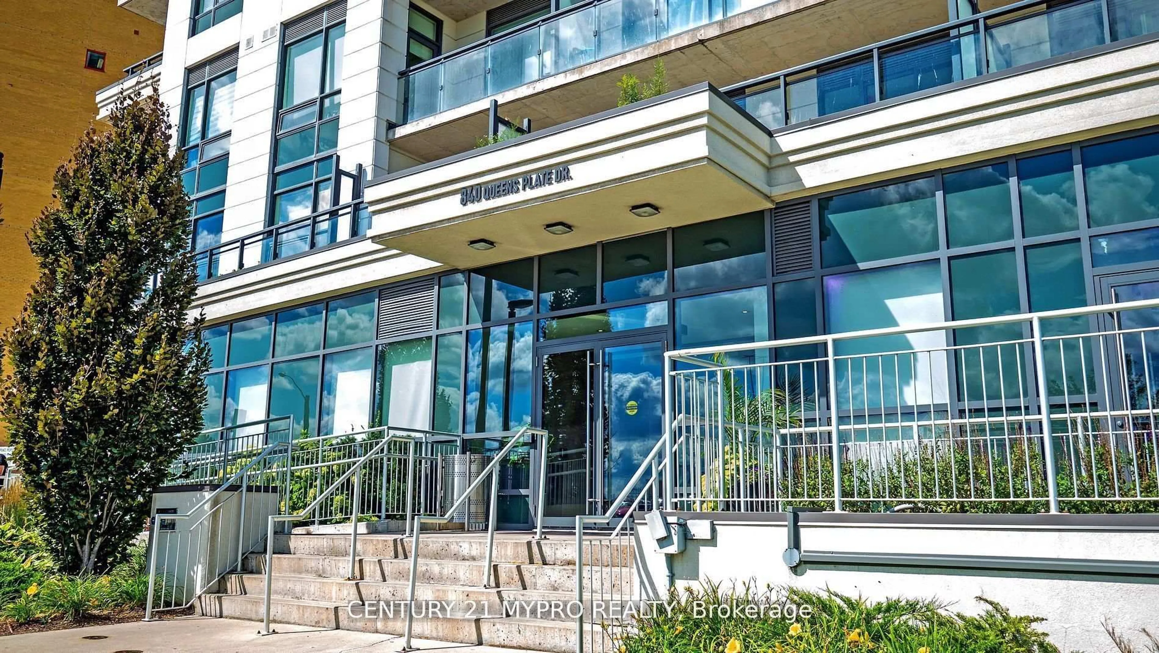 Indoor foyer for 840 Queen's Plate Dr #1003, Toronto Ontario M9W 0E7