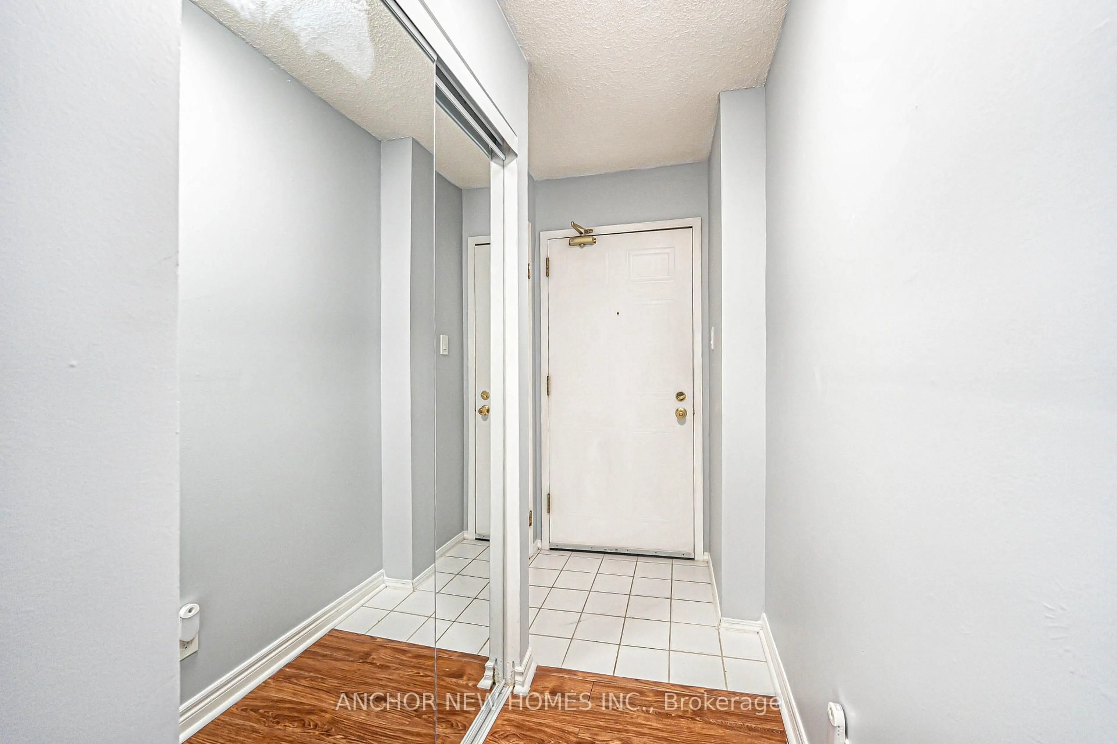 Indoor entryway for 65 Trailwood Dr #213, Mississauga Ontario L4Z 3L1