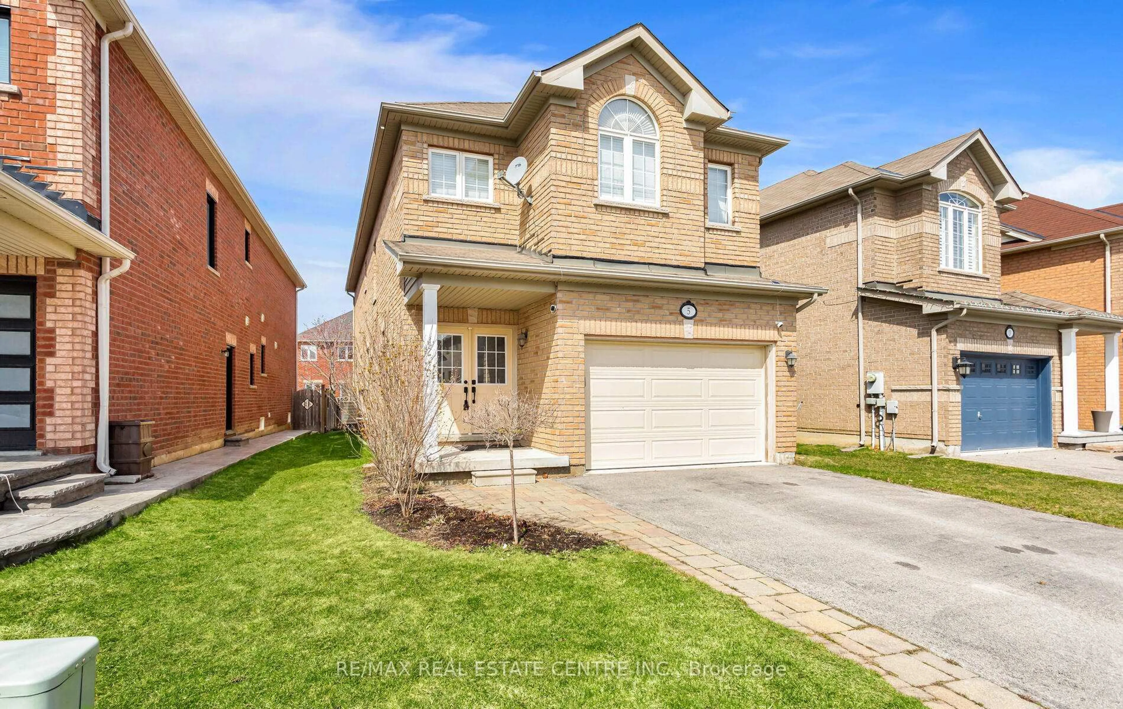 Home with brick exterior material, street for 5 Serenity St, Halton Hills Ontario L7G 0A5