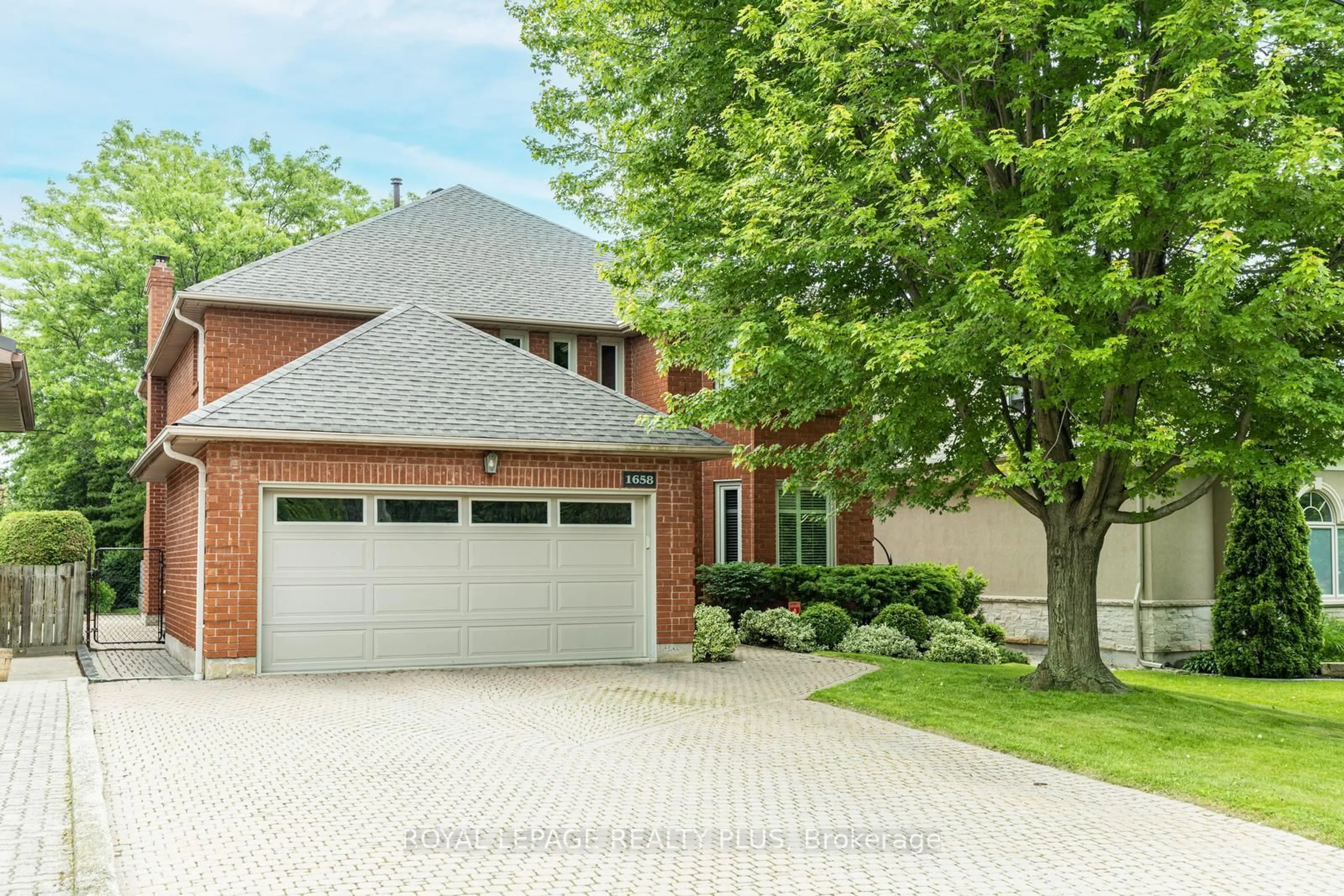 Home with brick exterior material, street for 1658 Carolyn Rd, Mississauga Ontario L5M 2E1