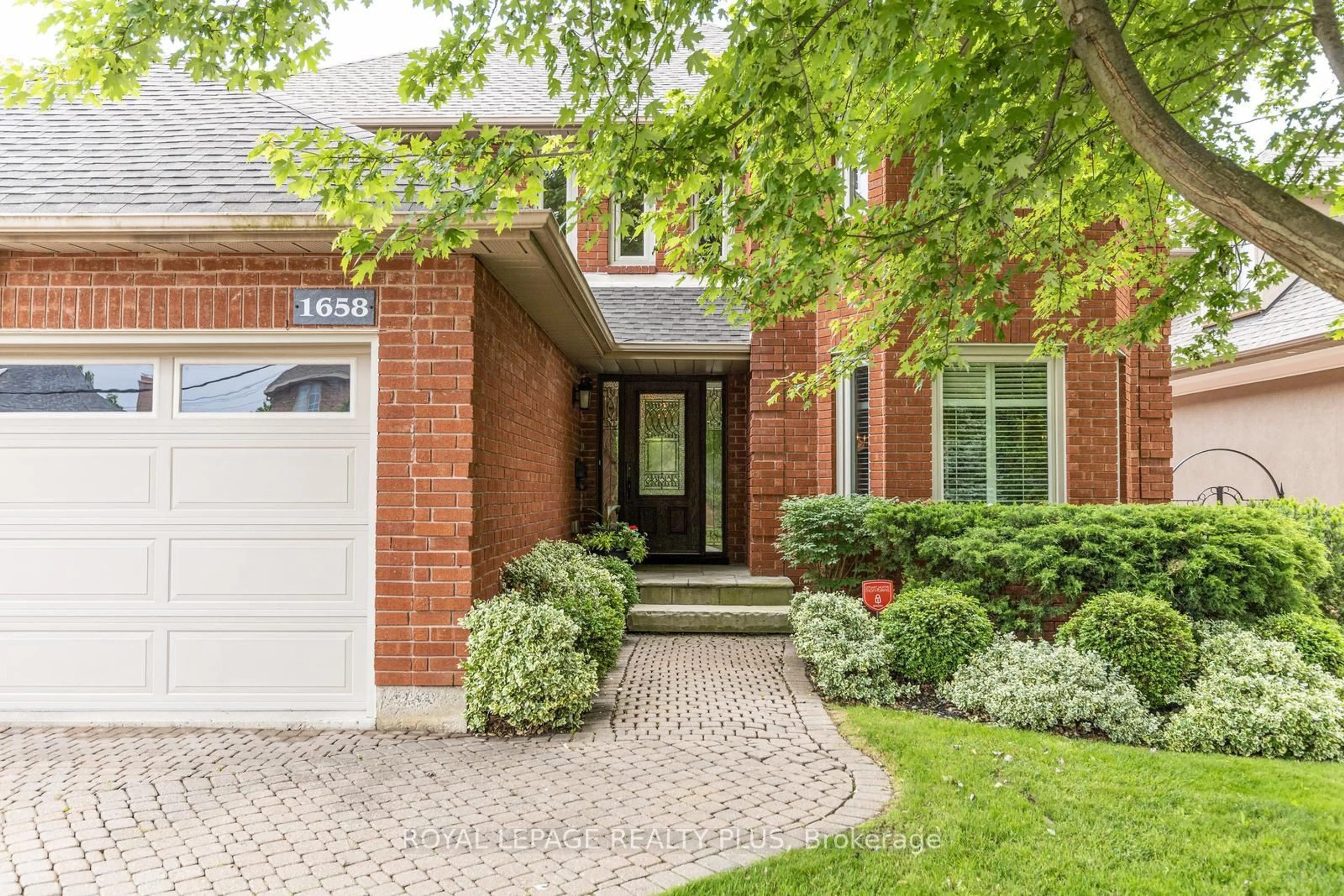 Home with brick exterior material, street for 1658 Carolyn Rd, Mississauga Ontario L5M 2E1