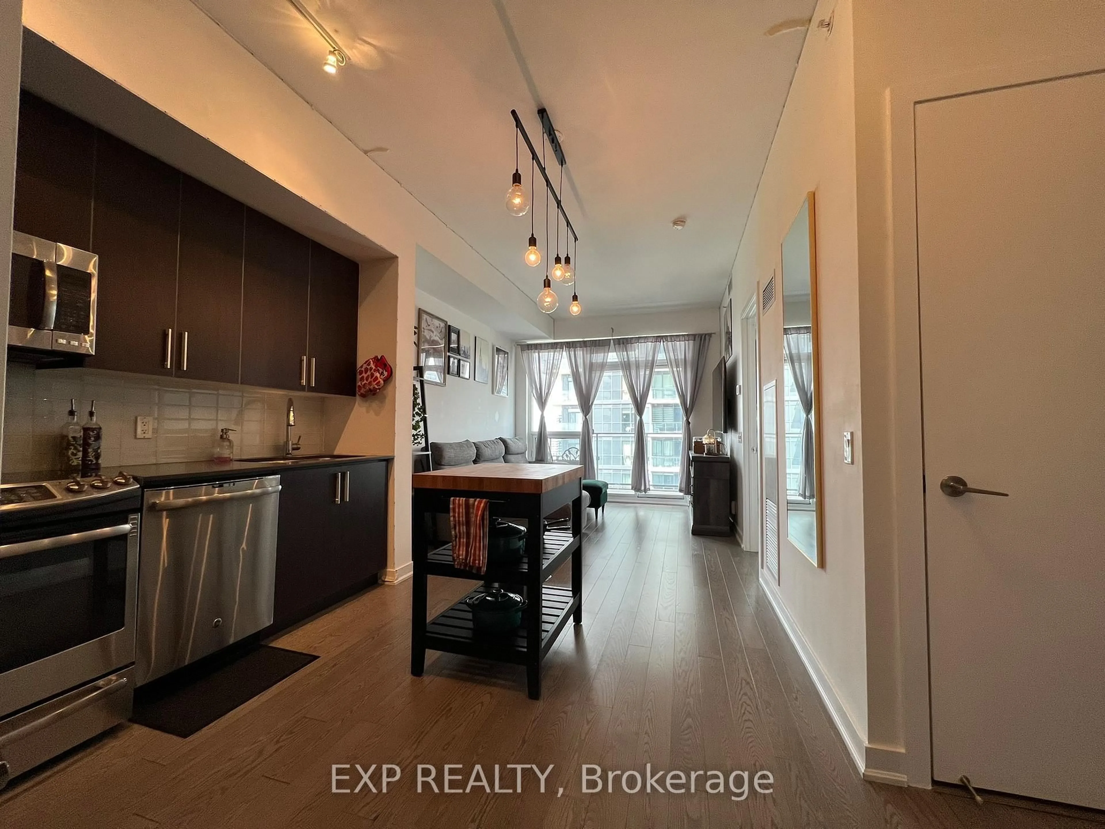 Open concept kitchen, unknown for 2212 Lake Shore Blvd #3007, Toronto Ontario M8V 0C2