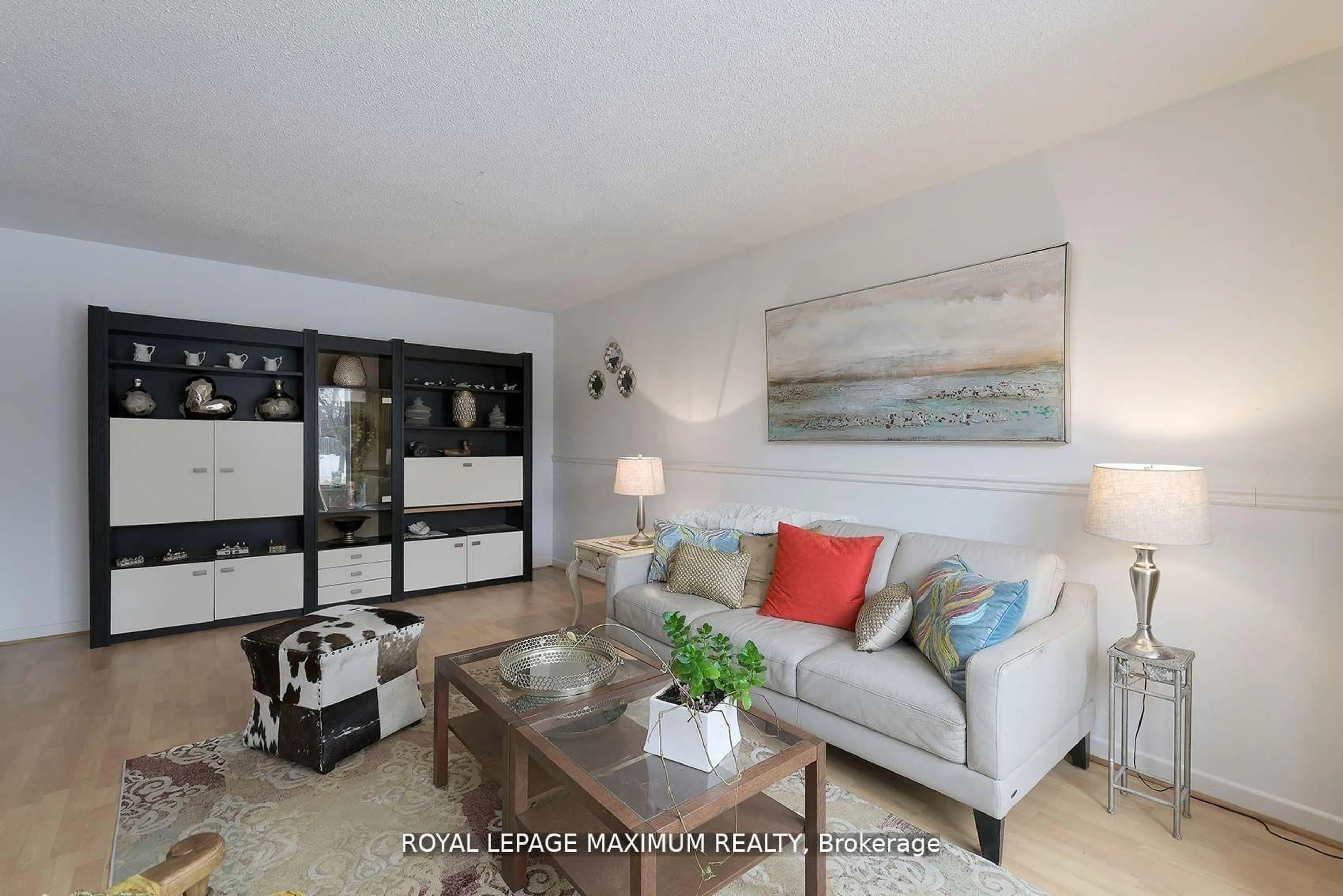 Living room with furniture, unknown for 30 Milford Cres, Brampton Ontario L6S 3E3