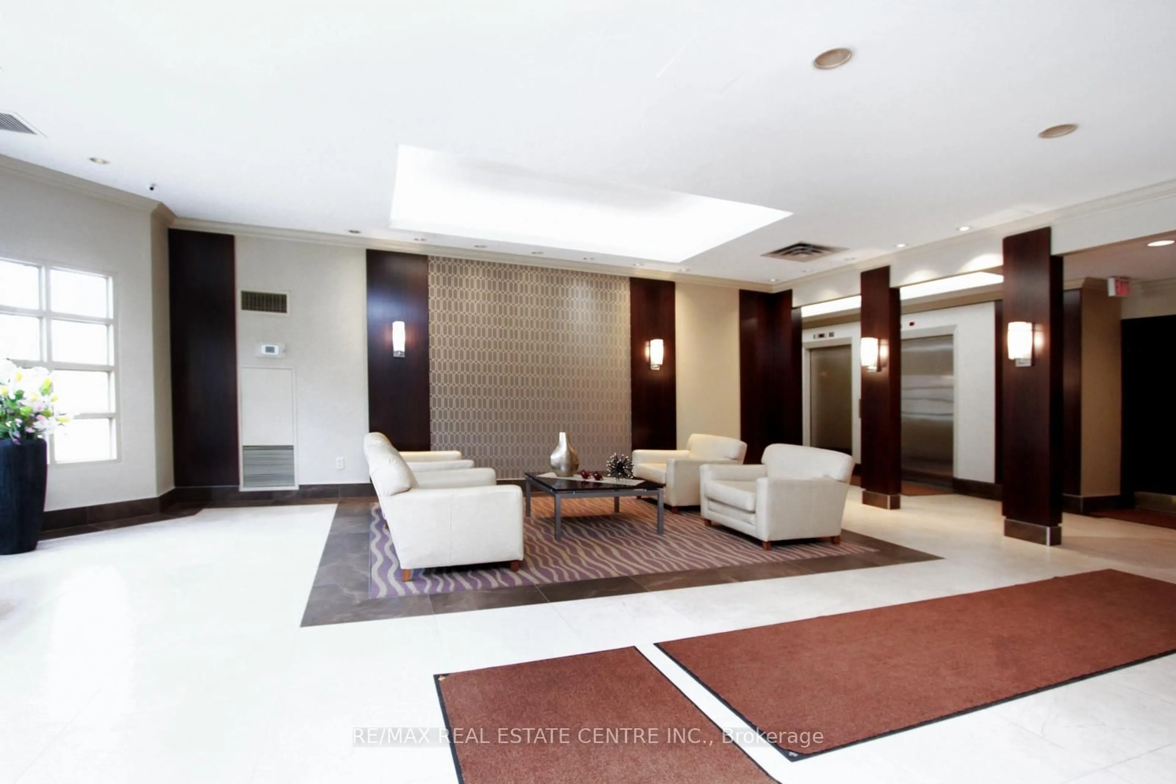Lobby for 100 Millside Dr #1201, Milton Ontario L9T 5E2