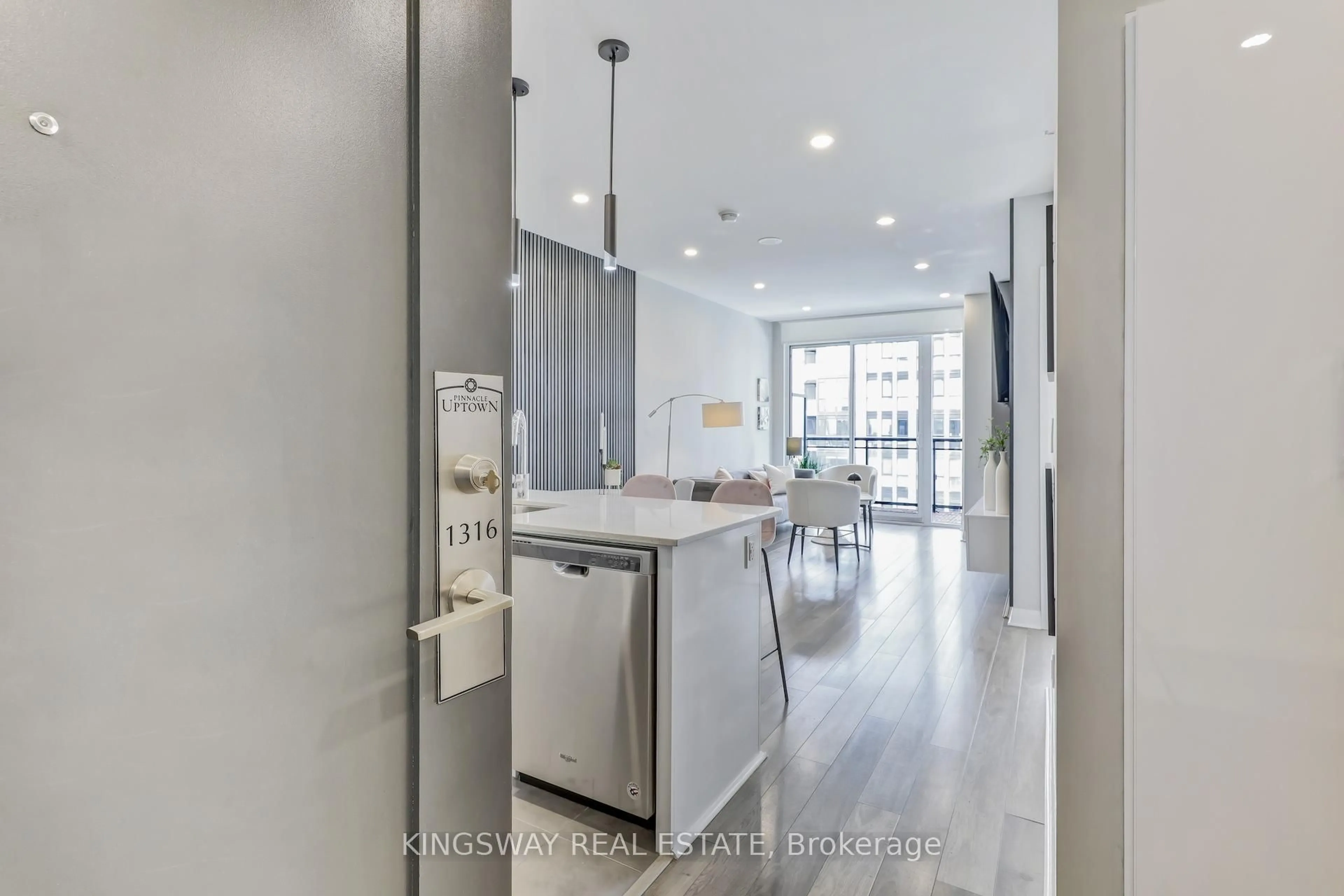 Open concept kitchen, unknown for 5033 Four Springs Ave #1316, Mississauga Ontario L5R 0E4