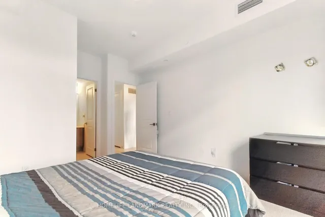 Additional property image - 4015 Hickory Dr Unit 2