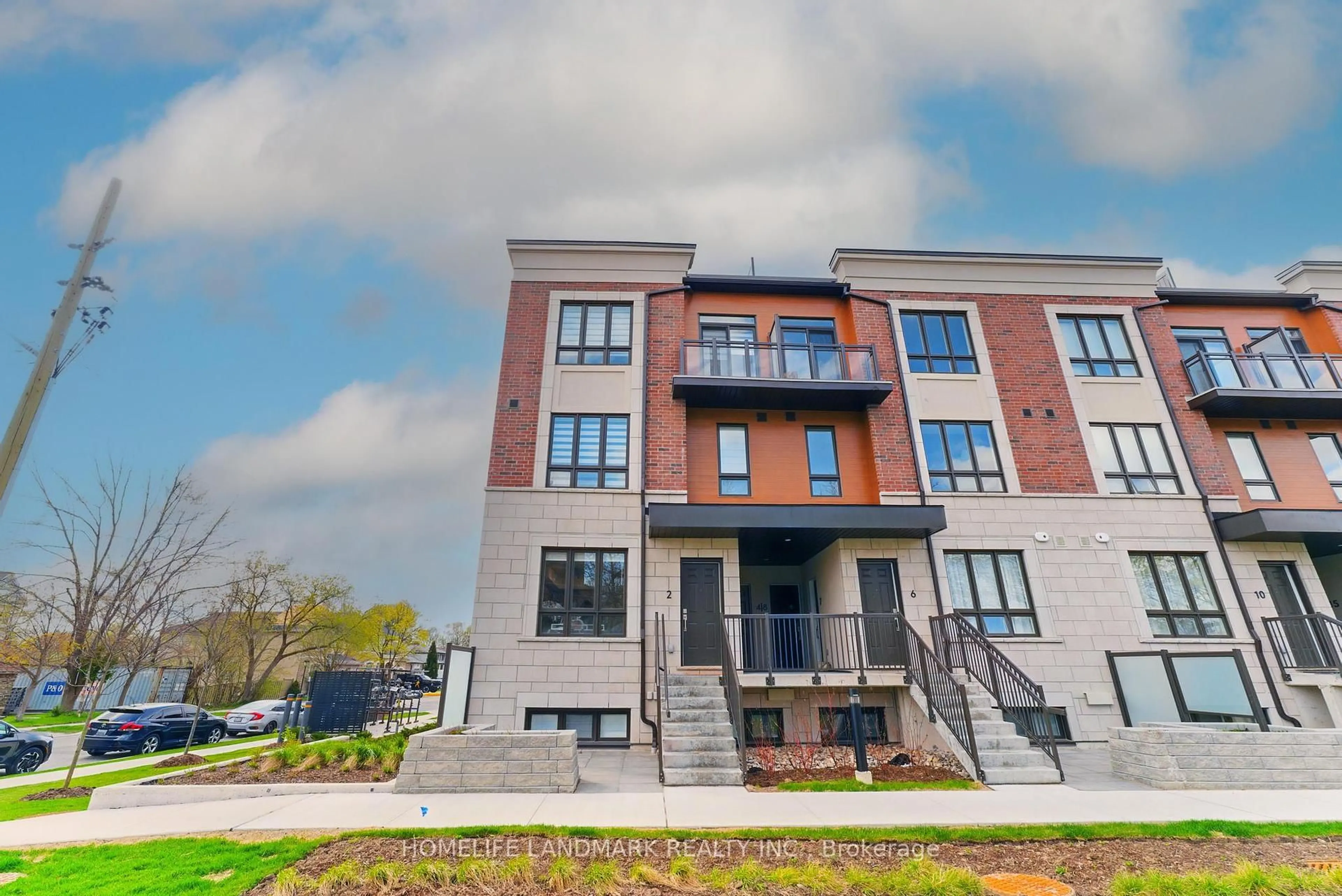 Home with brick exterior material, unknown for 4015 Hickory Dr #2, Mississauga Ontario L4W 1L1