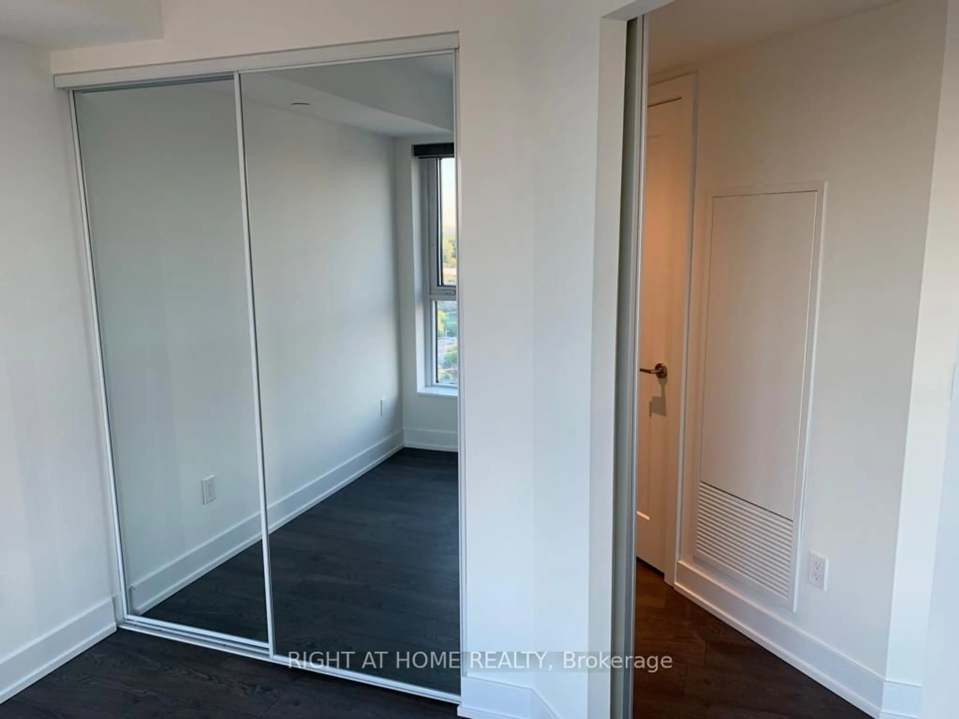 A pic of a room for 7 Mabelle Ave #1104, Toronto Ontario M9A 0C9