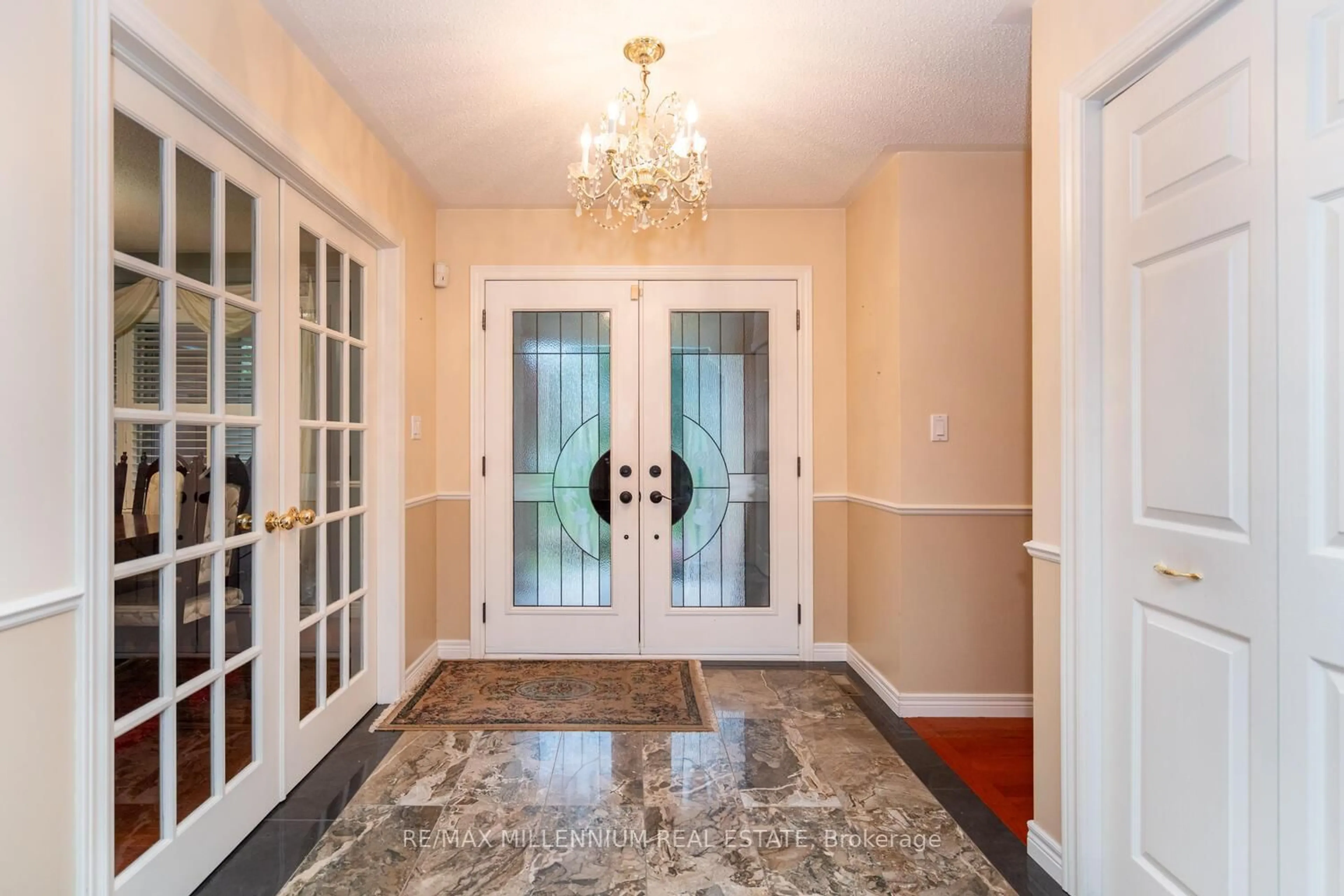 Indoor entryway for 14389 Ninth Line, Halton Hills Ontario L7G 4S8