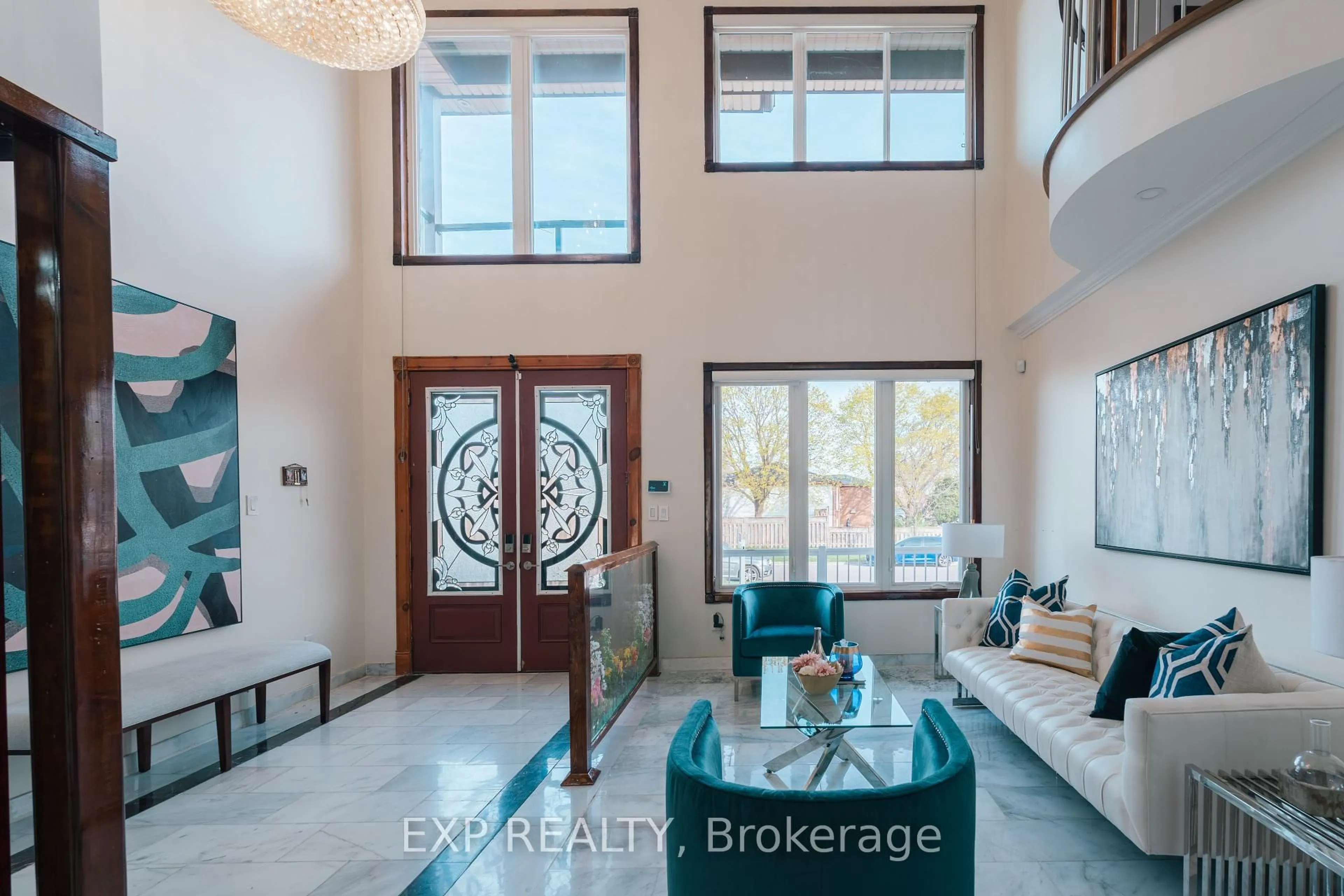 Indoor entryway for 3257 Monica Dr, Mississauga Ontario L4T 3E6